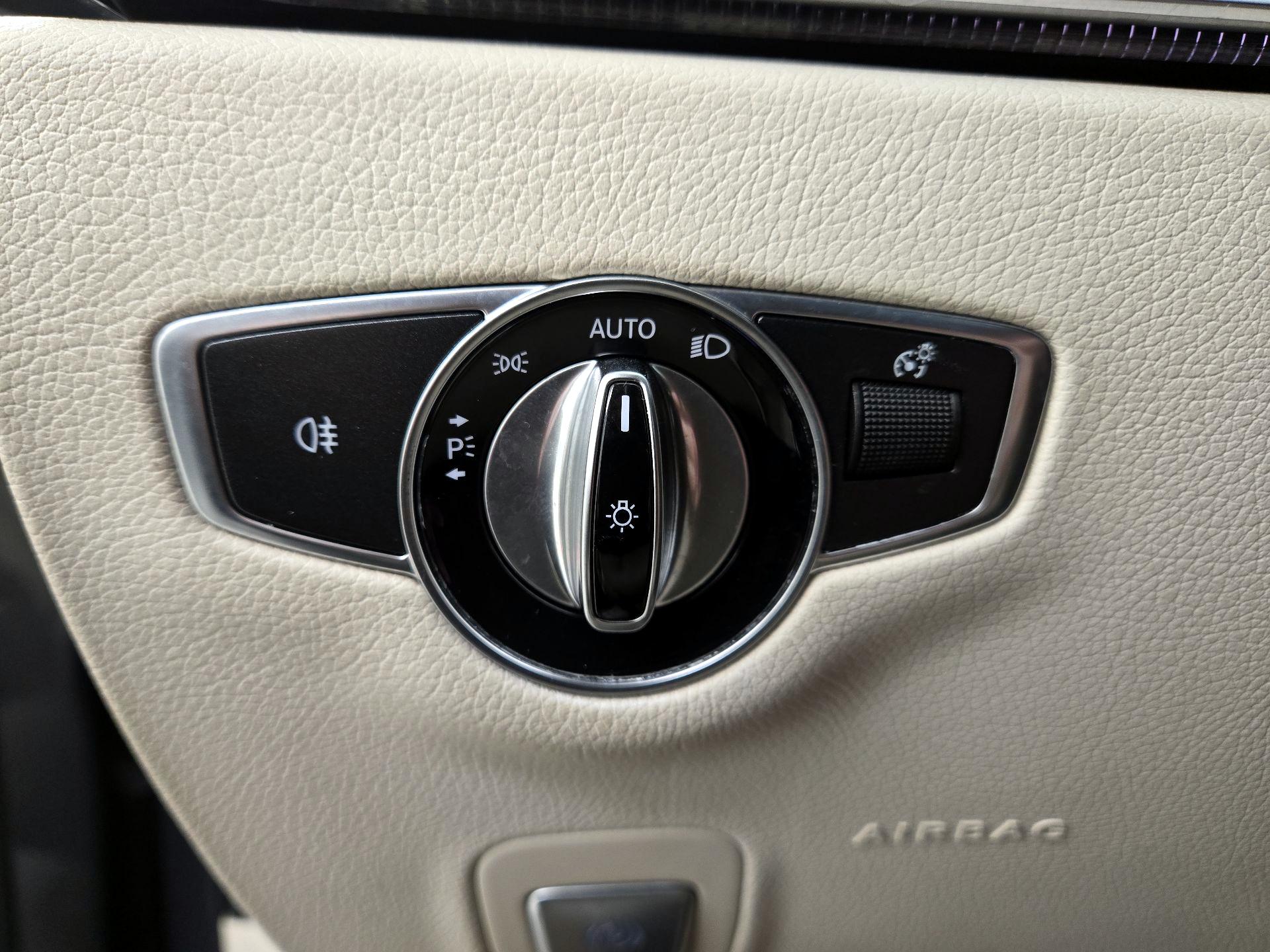 Thumbnail: 2018 Mercedes-Benz E-Class - 13