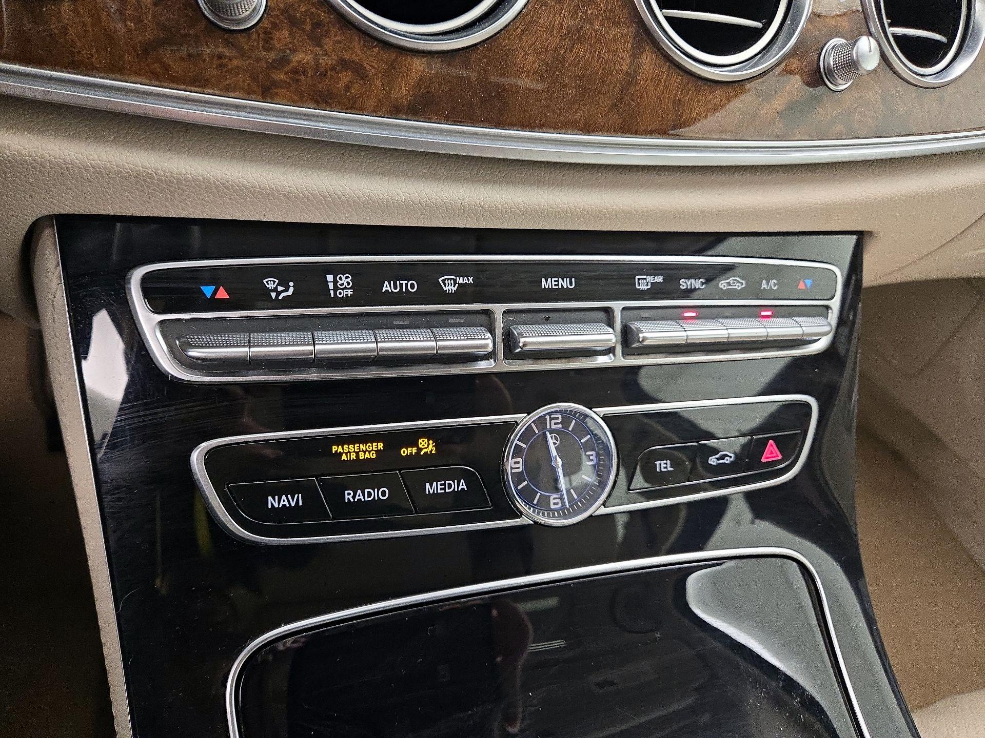 Thumbnail: 2018 Mercedes-Benz E-Class - 17