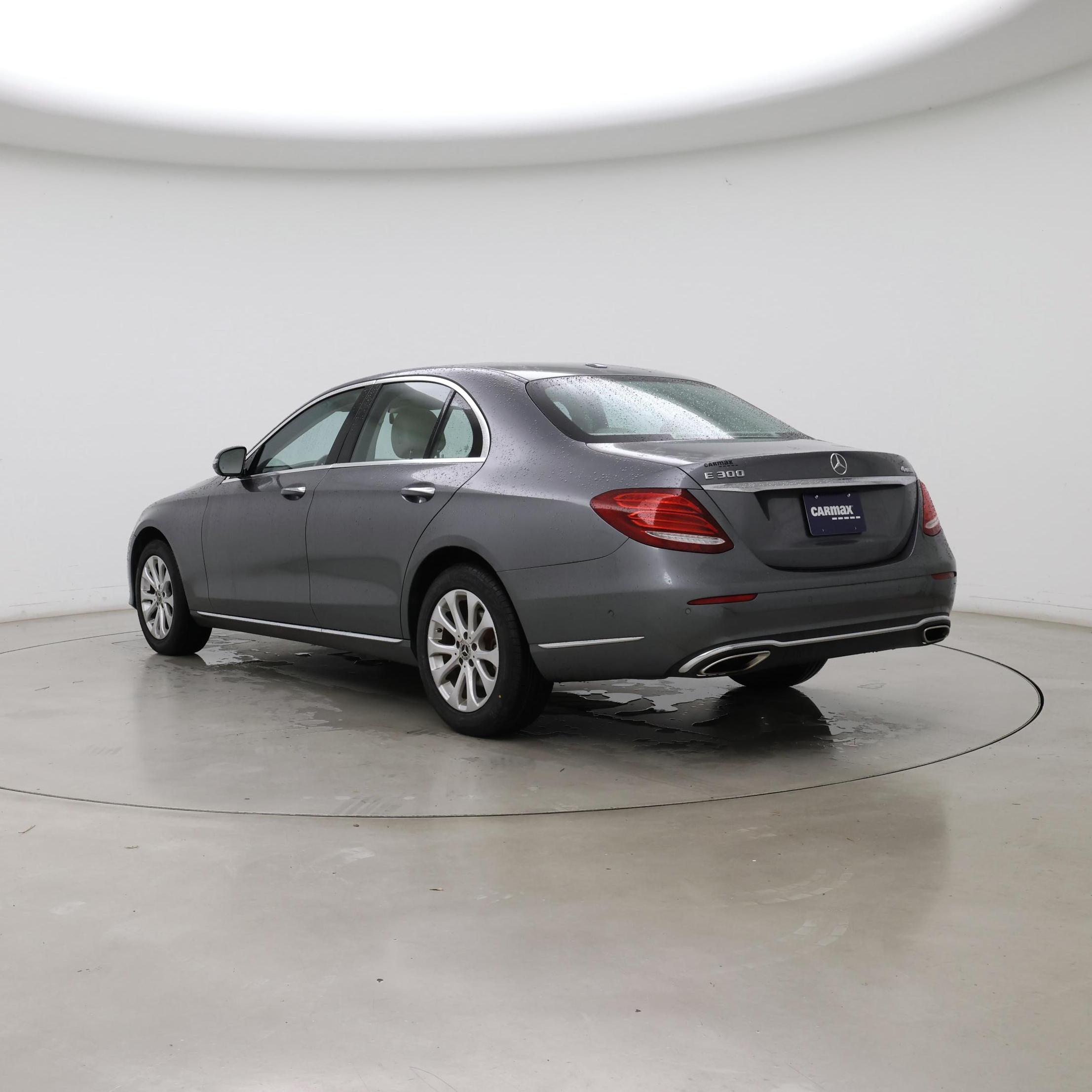 Thumbnail: 2018 Mercedes-Benz E-Class - 2