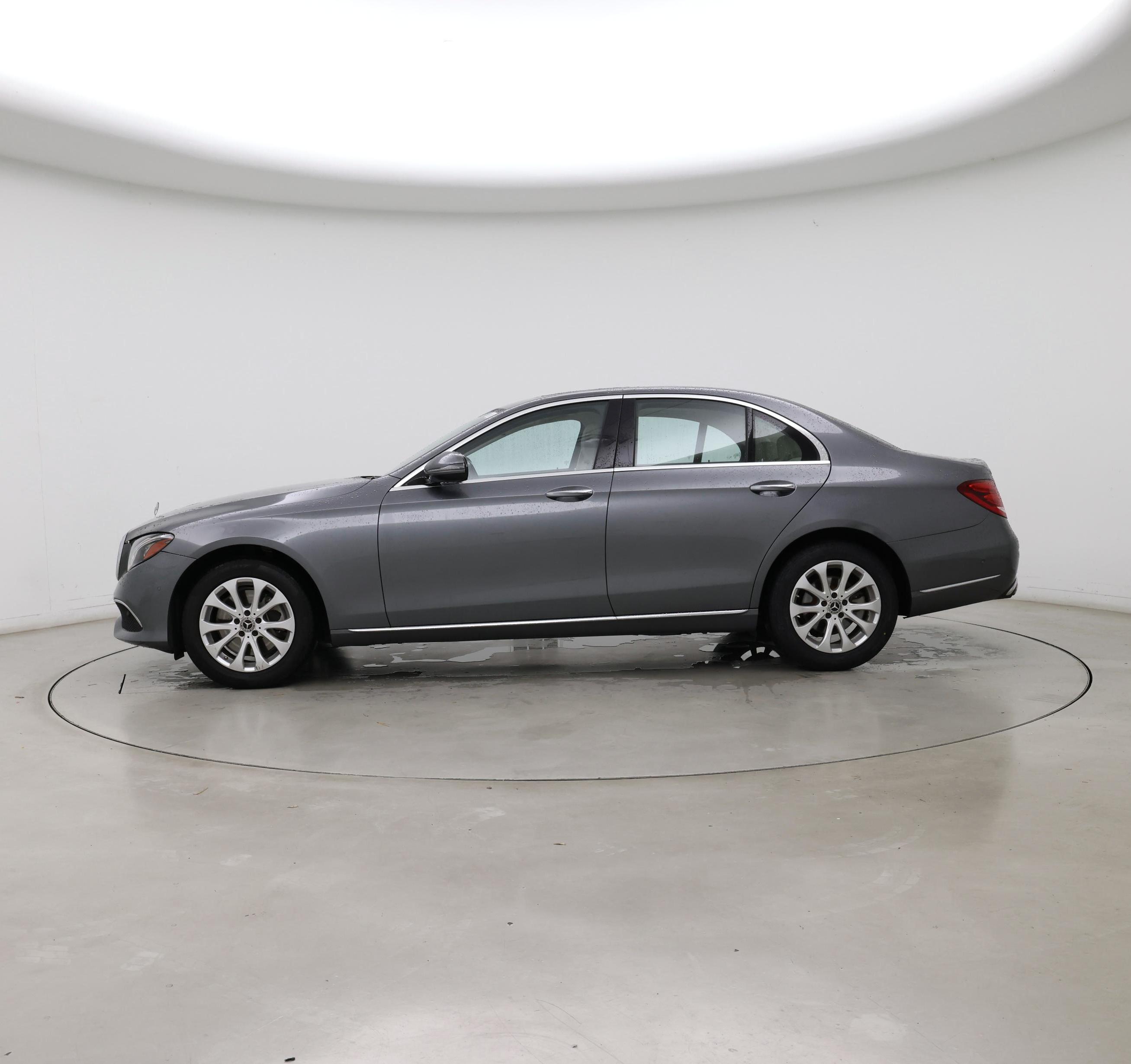 Thumbnail: 2018 Mercedes-Benz E-Class - 3