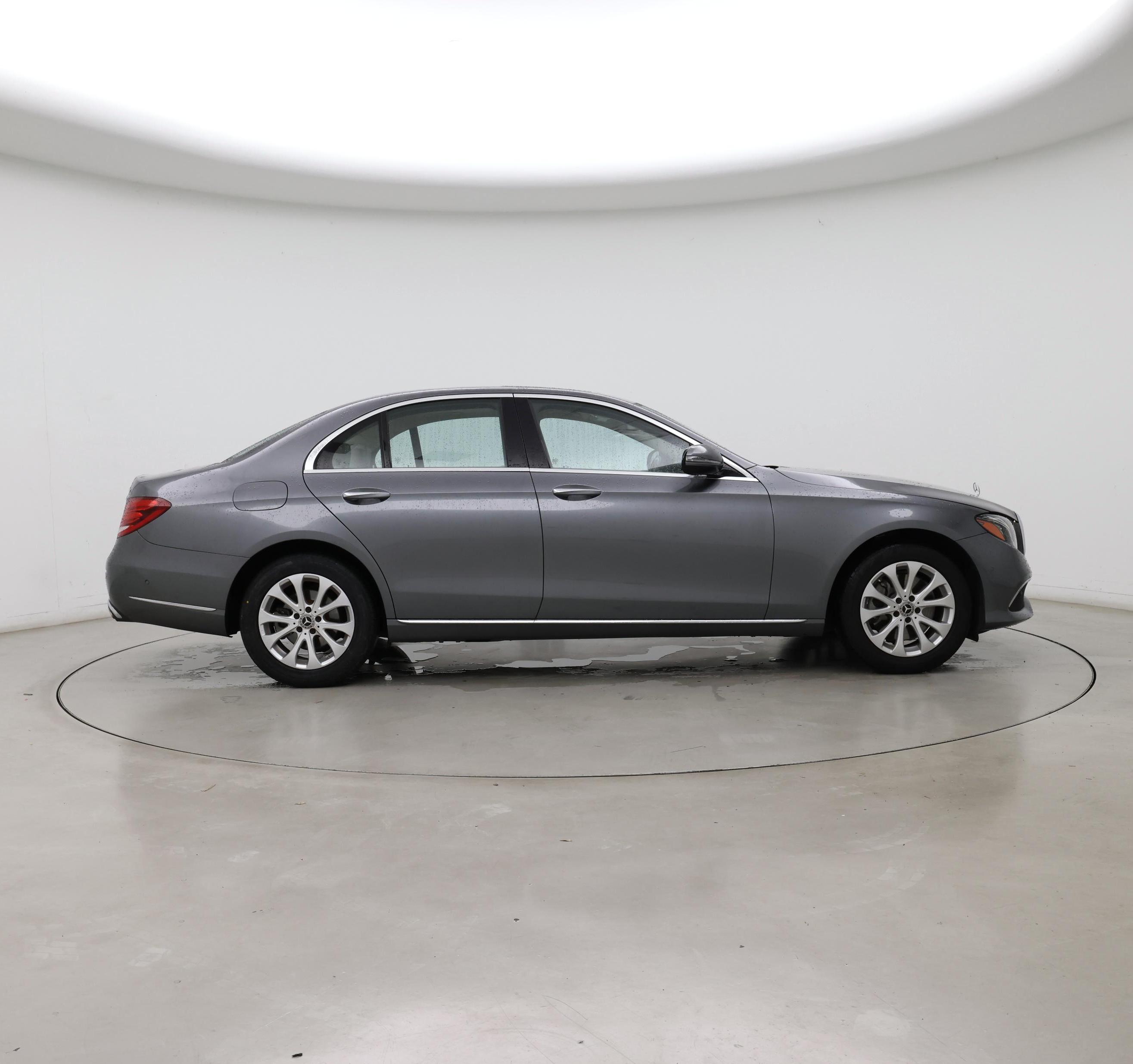 Thumbnail: 2018 Mercedes-Benz E-Class - 7