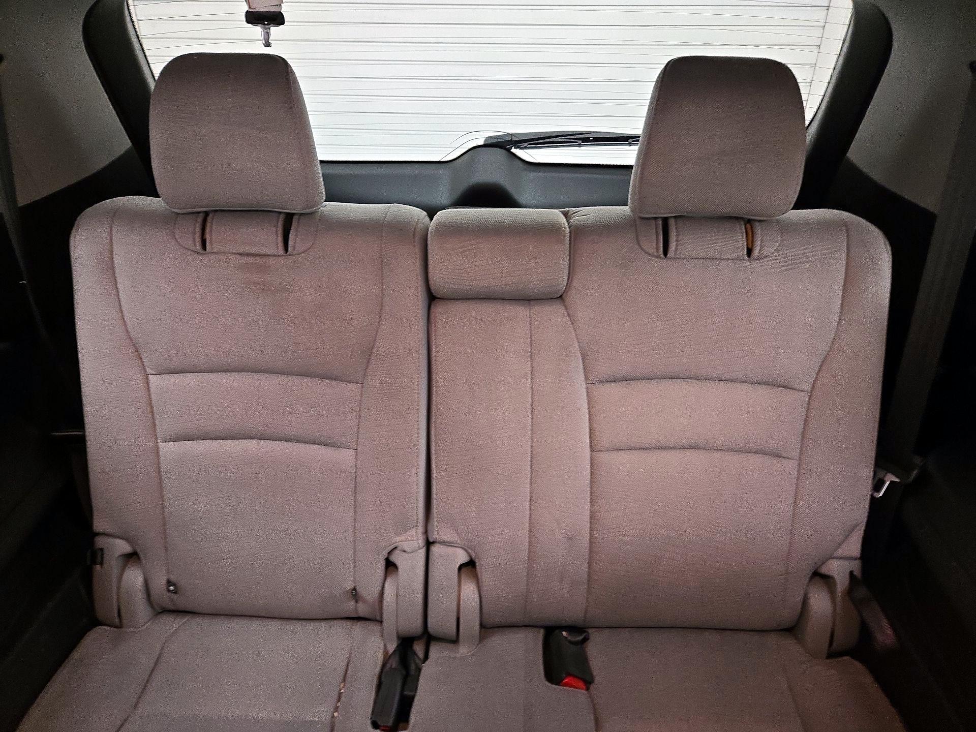 Thumbnail: 2017 Honda Pilot - 20