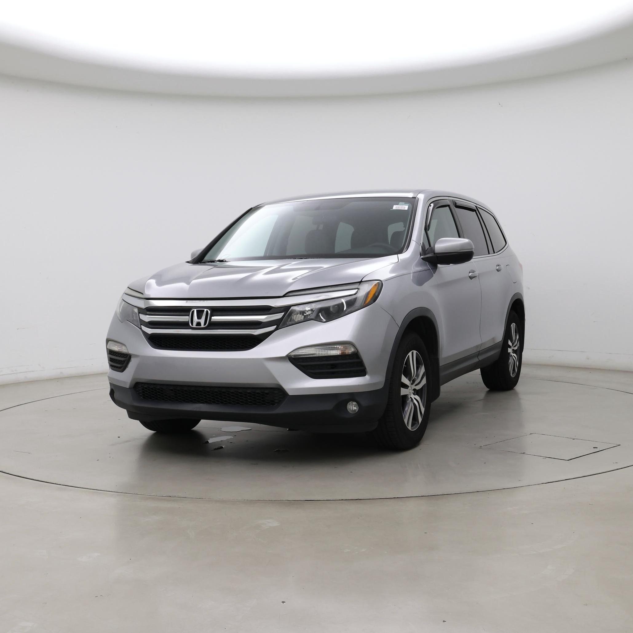 Thumbnail: 2017 Honda Pilot - 4