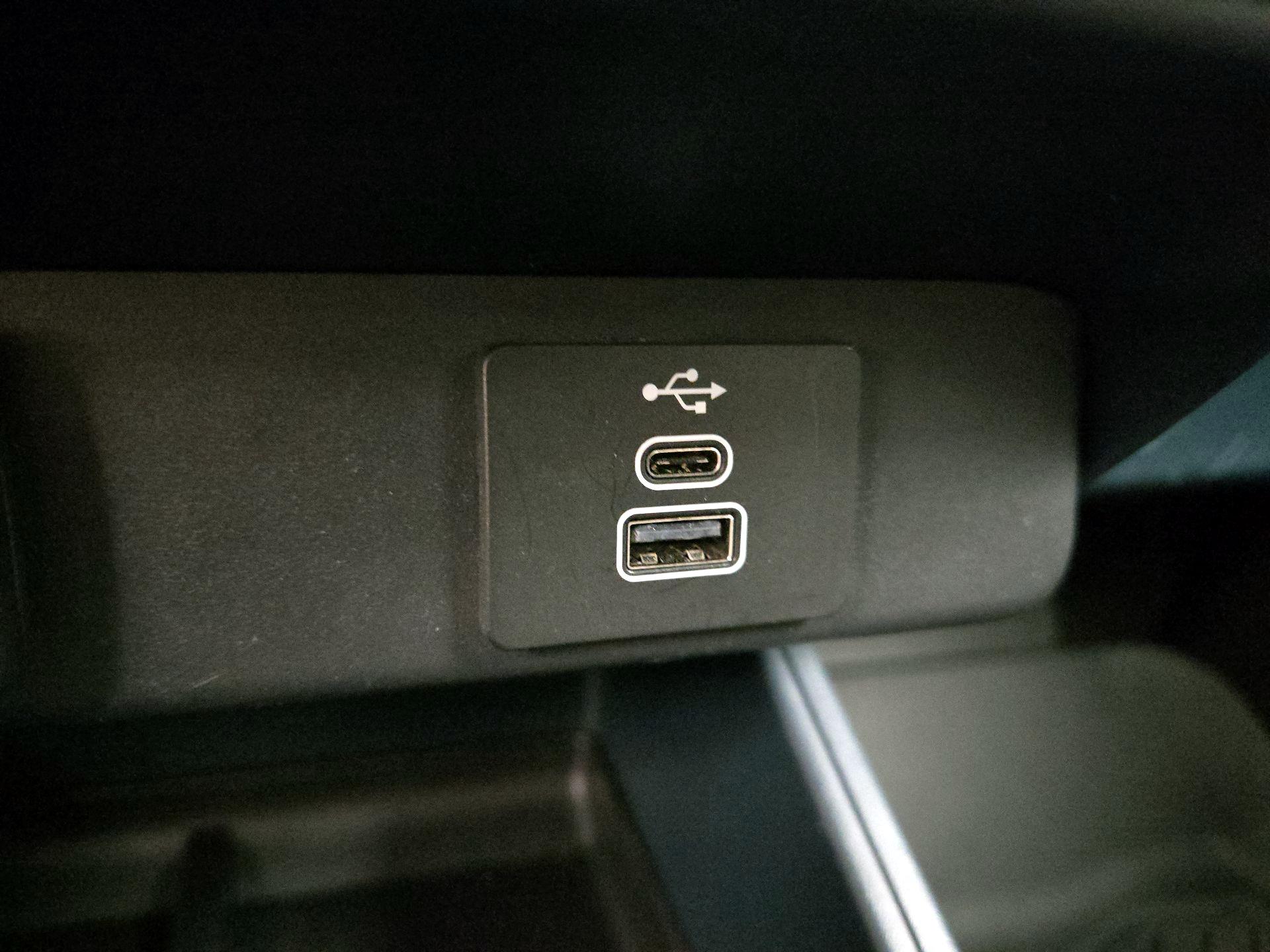 Thumbnail: 2025 Ford Maverick - 18