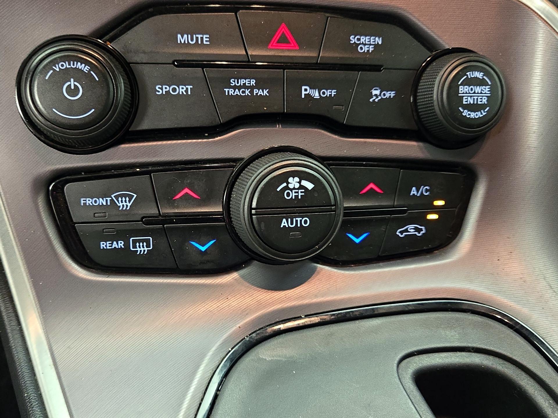 Thumbnail: 2021 Dodge Challenger - 16