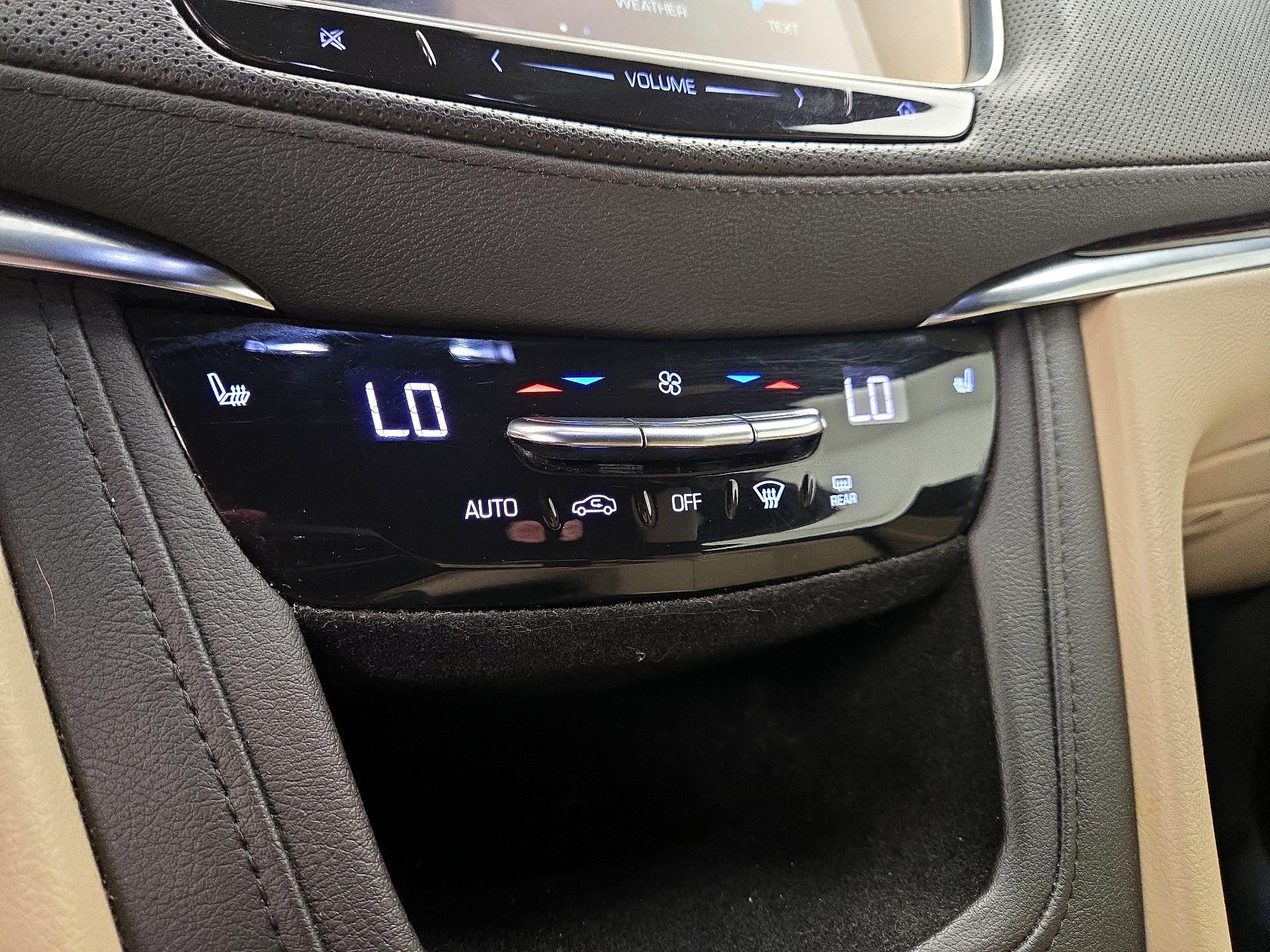 Thumbnail: 2019 Cadillac XT5 - 16