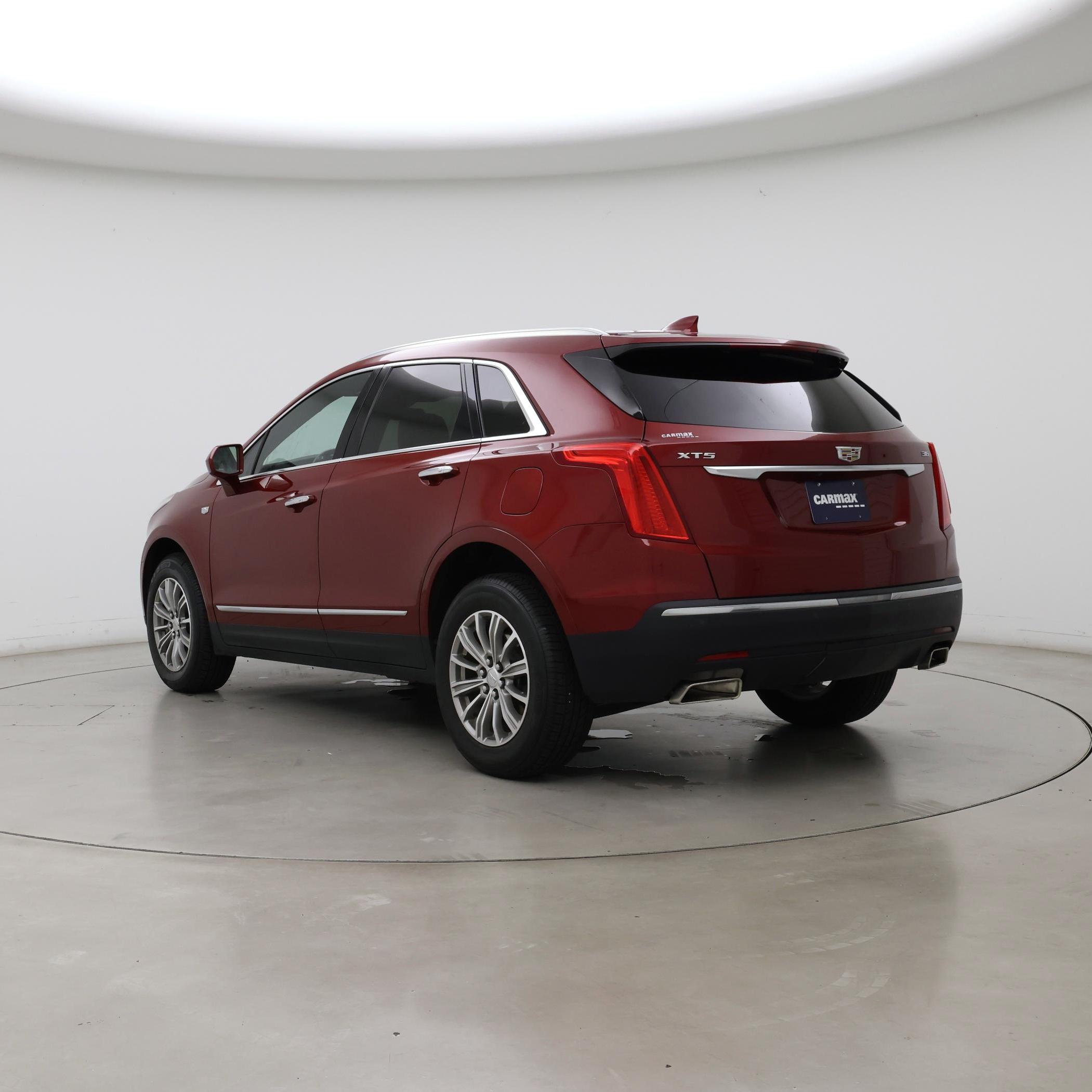 Thumbnail: 2019 Cadillac XT5 - 2