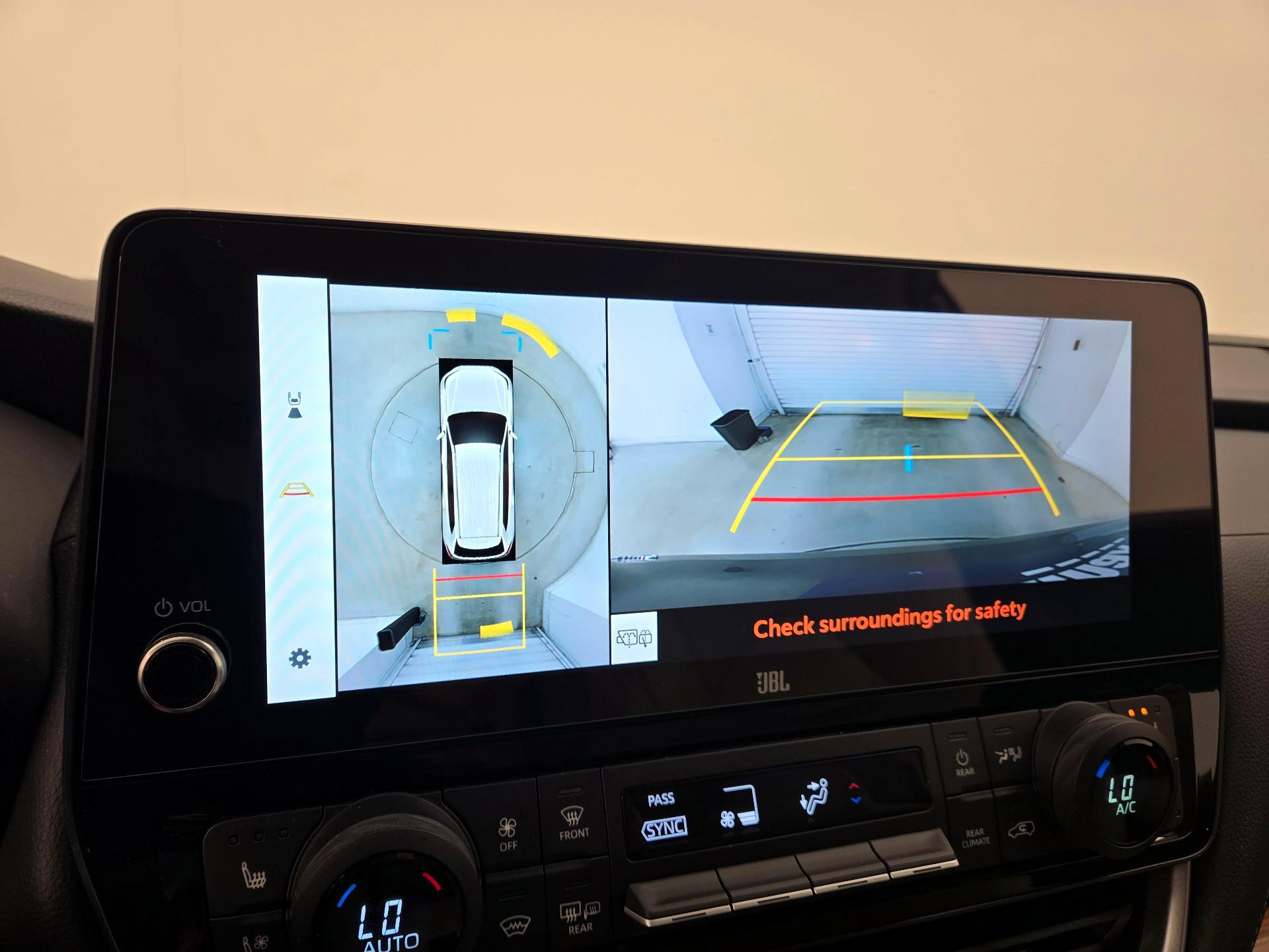 Thumbnail: 2026 Toyota Highlander - 14