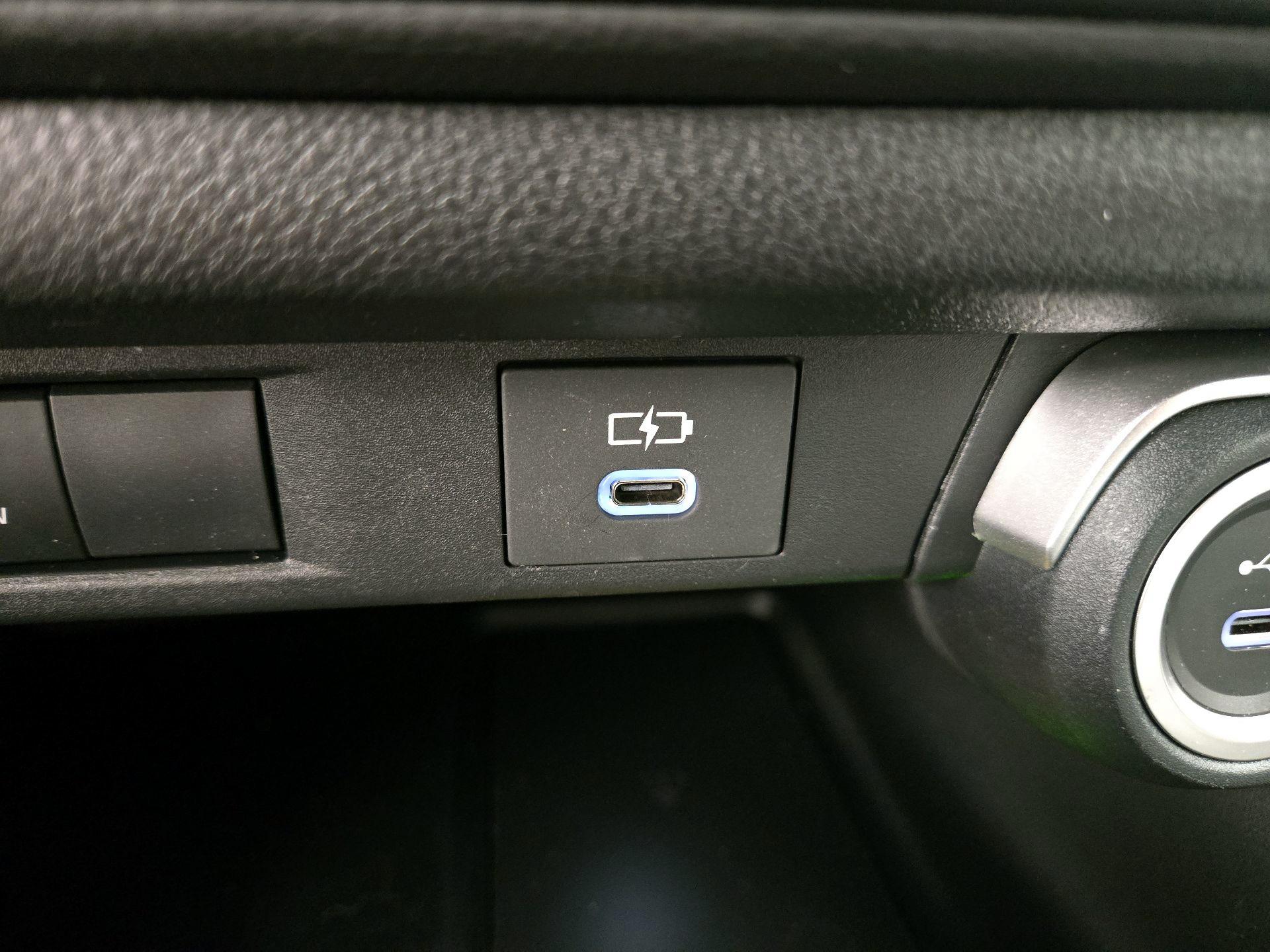 Thumbnail: 2026 Toyota Highlander - 18