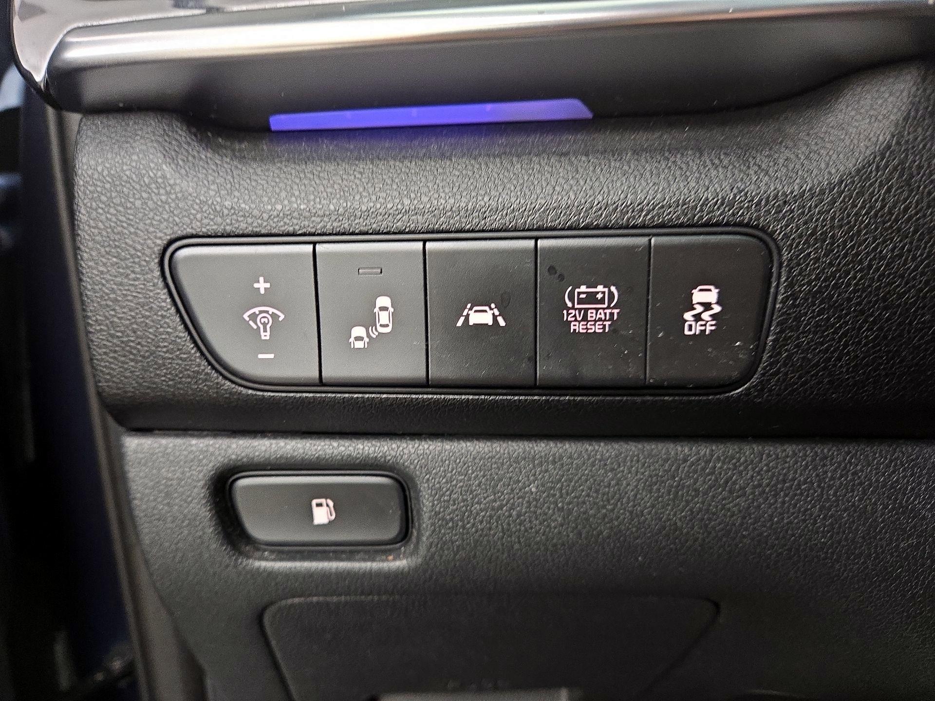 Thumbnail: 2022 Kia Niro - 13