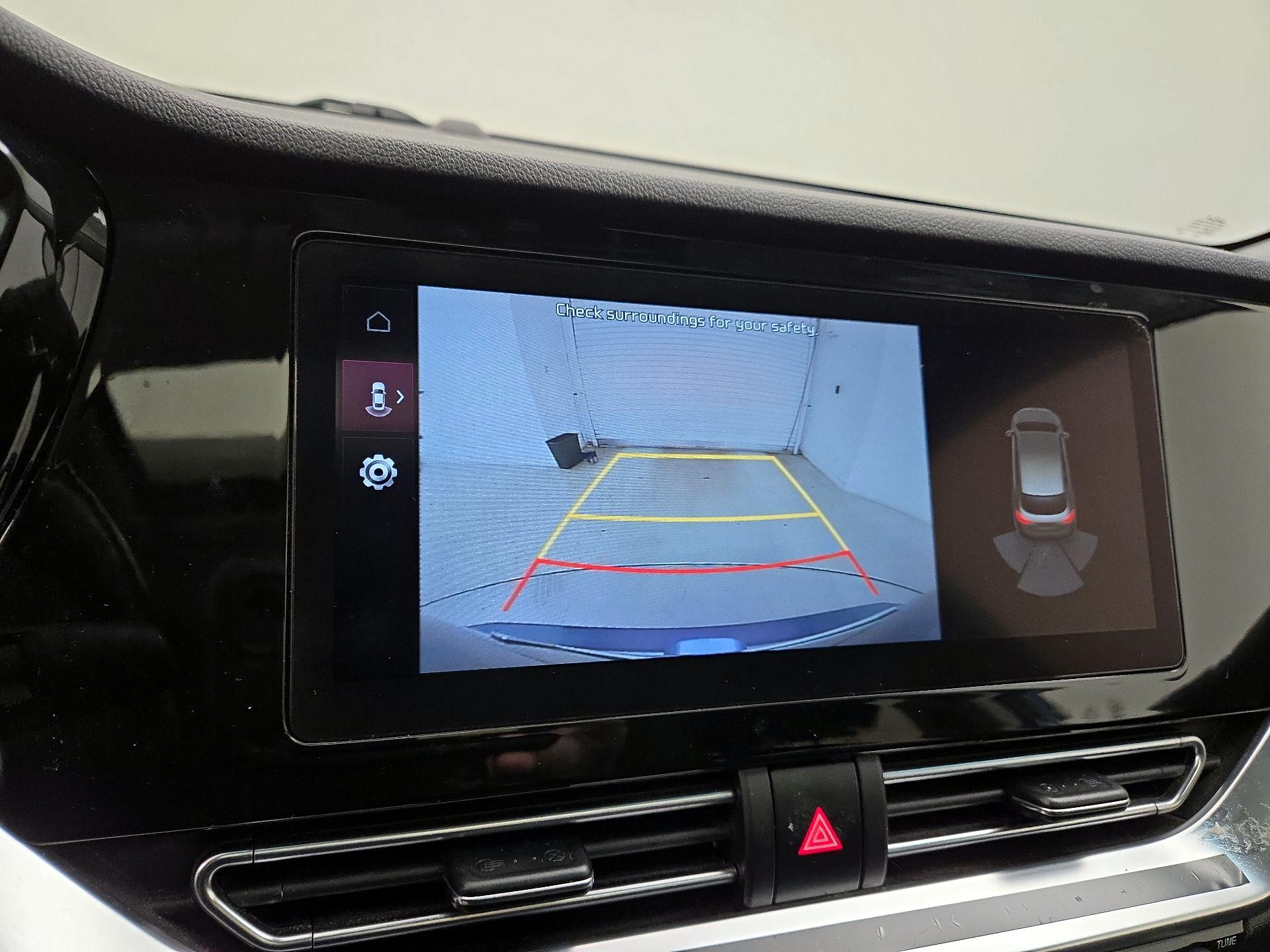 Thumbnail: 2022 Kia Niro - 15