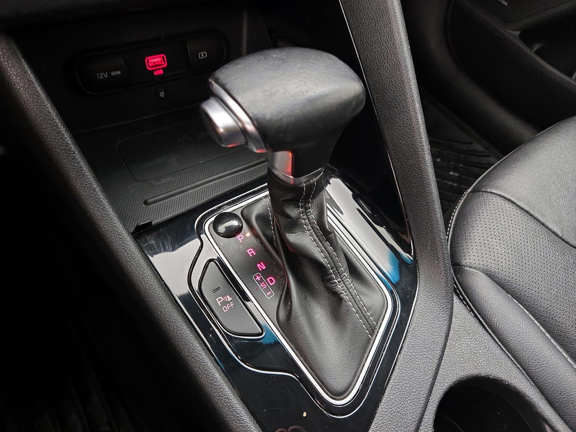 Thumbnail: 2022 Kia Niro - 18