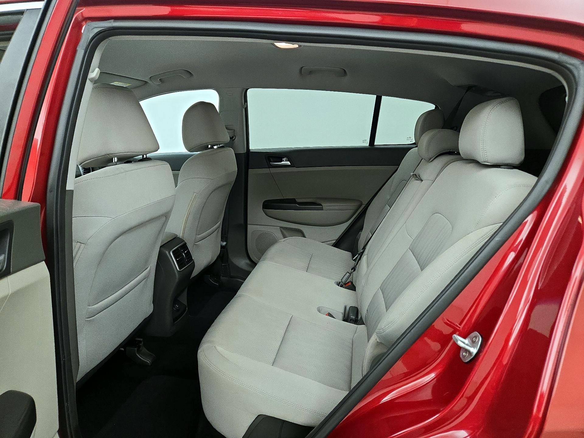 Thumbnail: 2017 Kia Sportage - 19