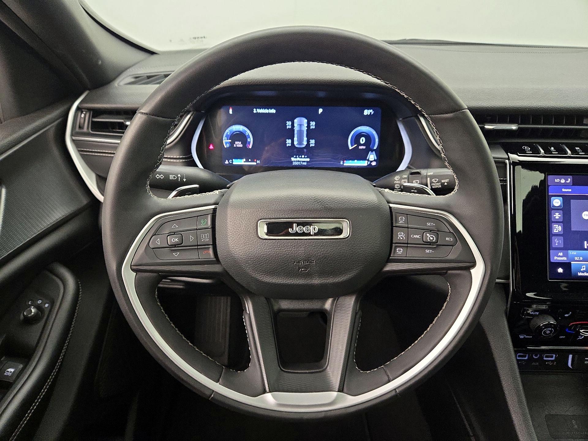 Thumbnail: 2023 Jeep Grand Cherokee - 10