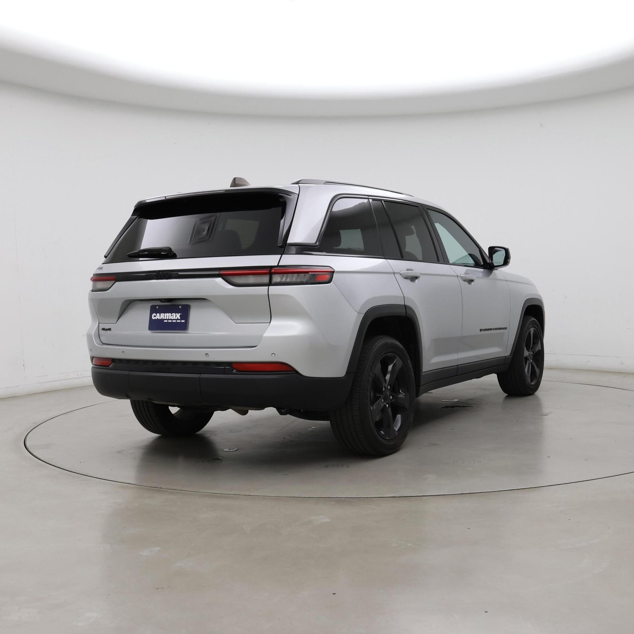 Thumbnail: 2023 Jeep Grand Cherokee - 8