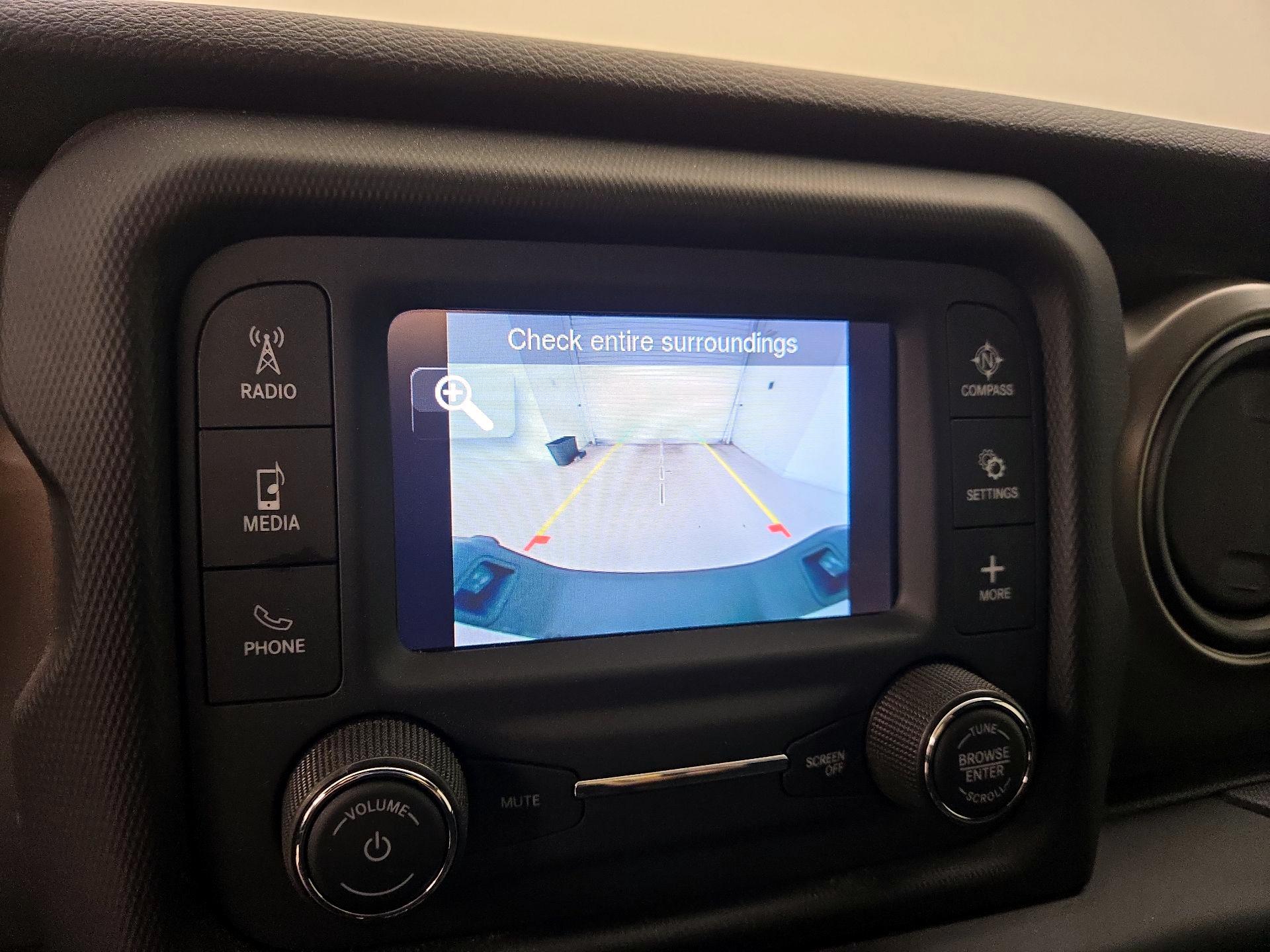 Thumbnail: 2021 Jeep Gladiator - 14