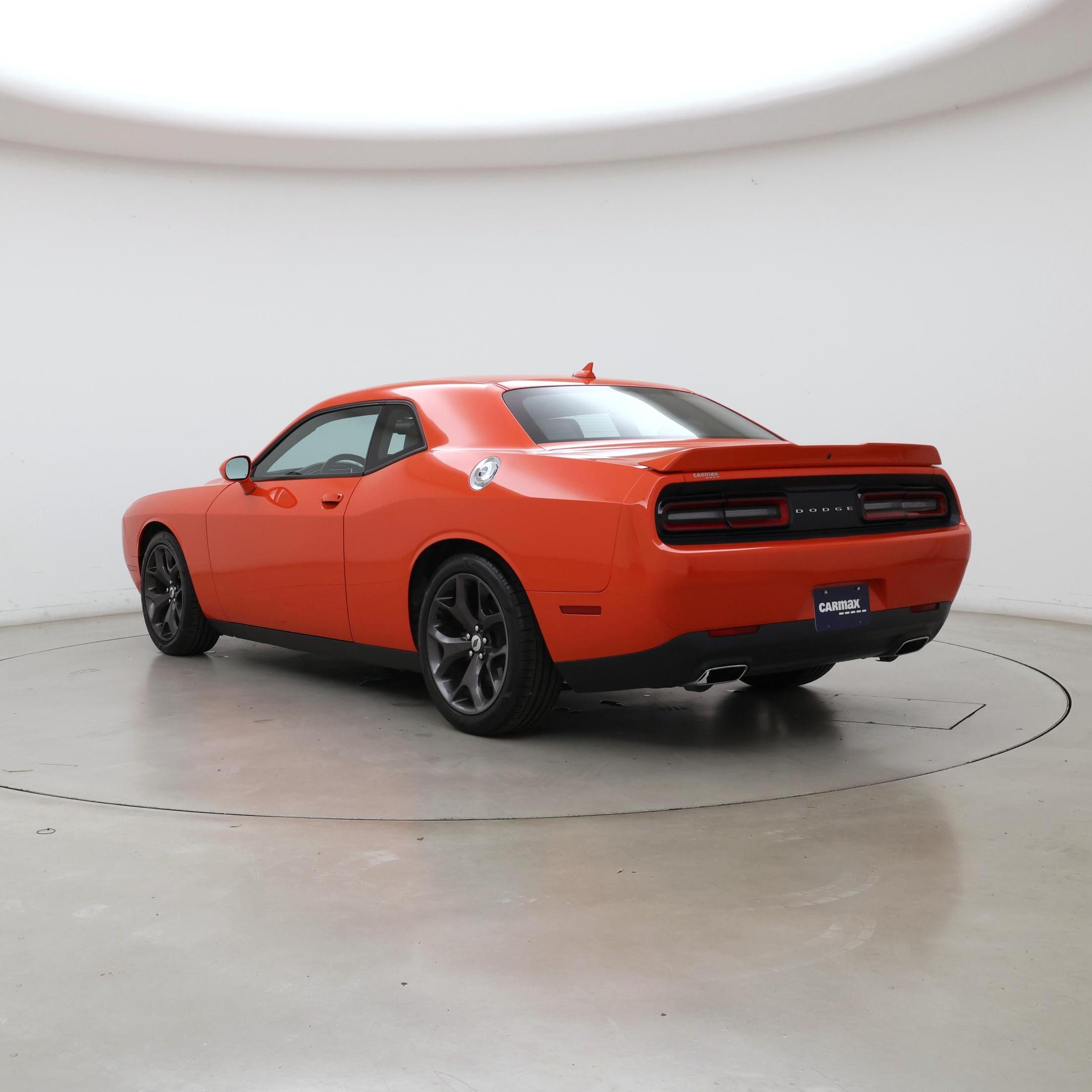 Thumbnail: 2017 Dodge Challenger - 2