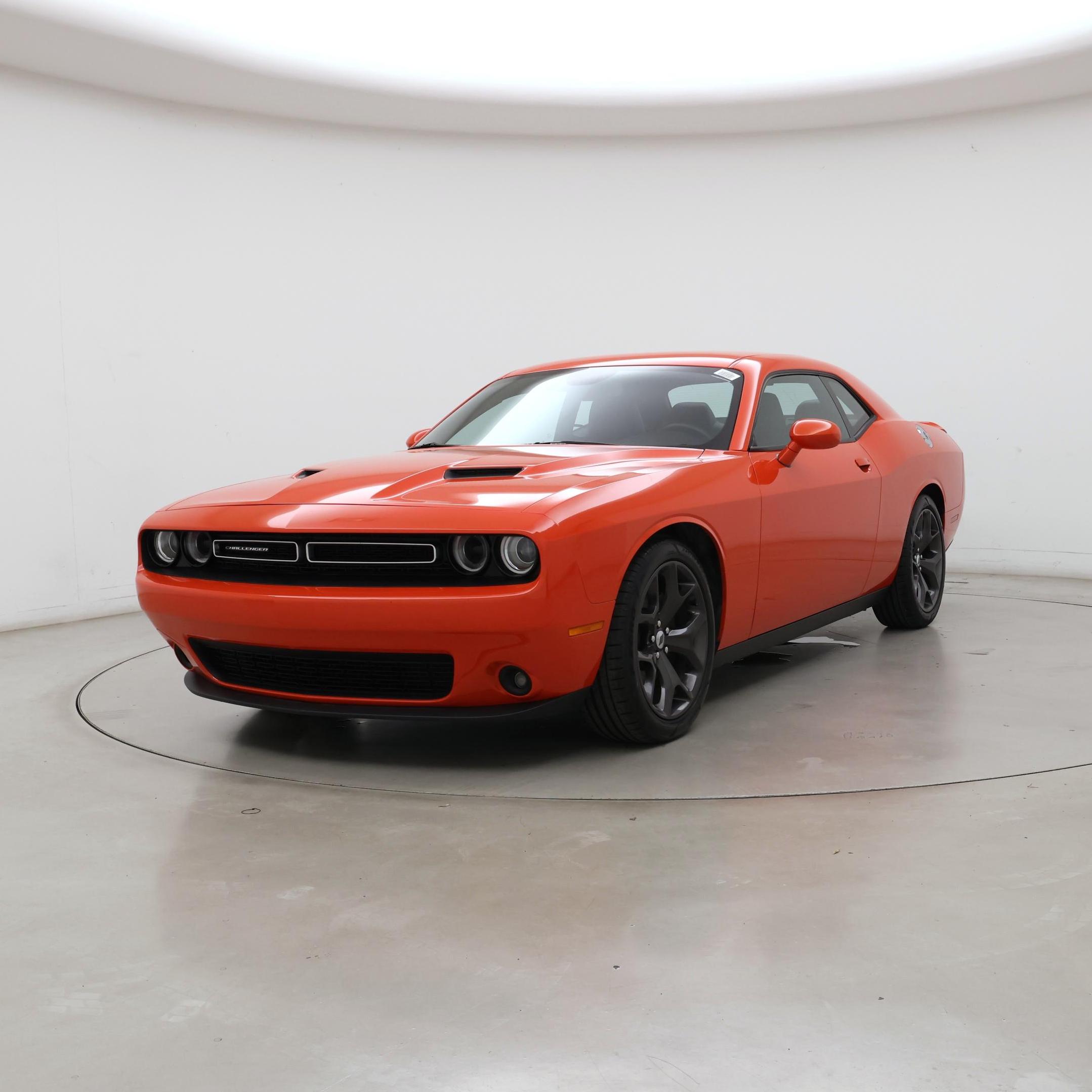 Thumbnail: 2017 Dodge Challenger - 4