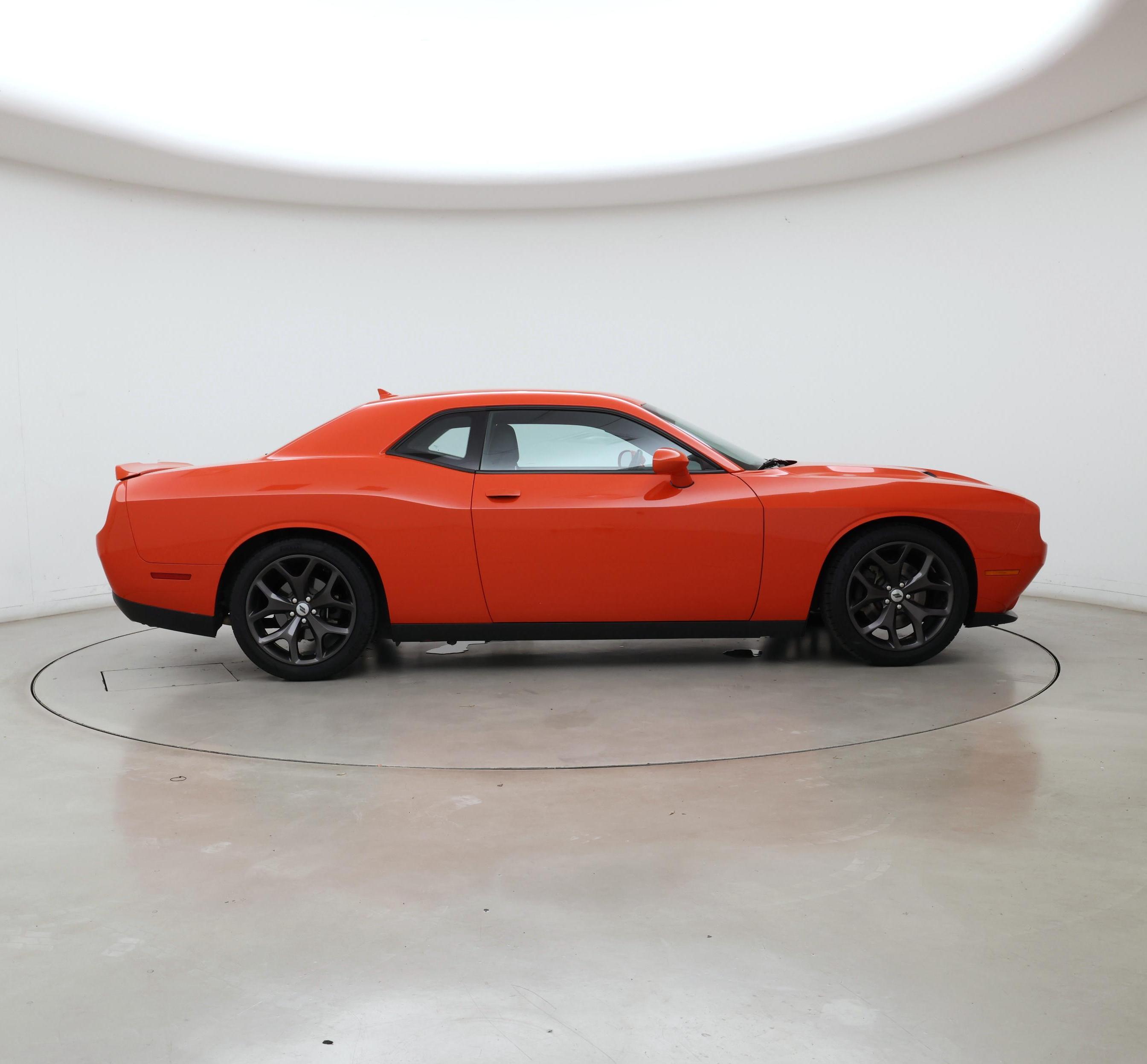 Thumbnail: 2017 Dodge Challenger - 7