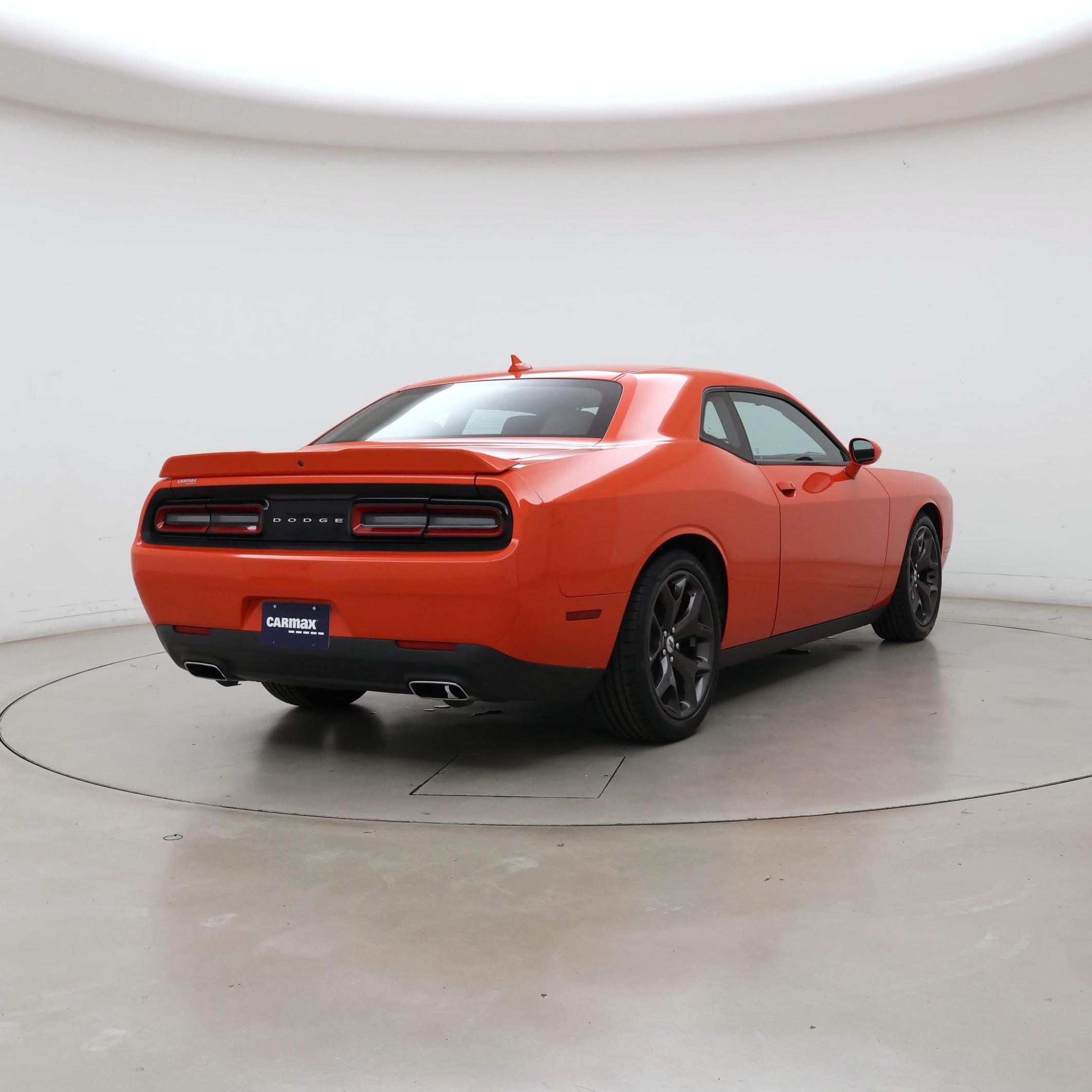 Thumbnail: 2017 Dodge Challenger - 8