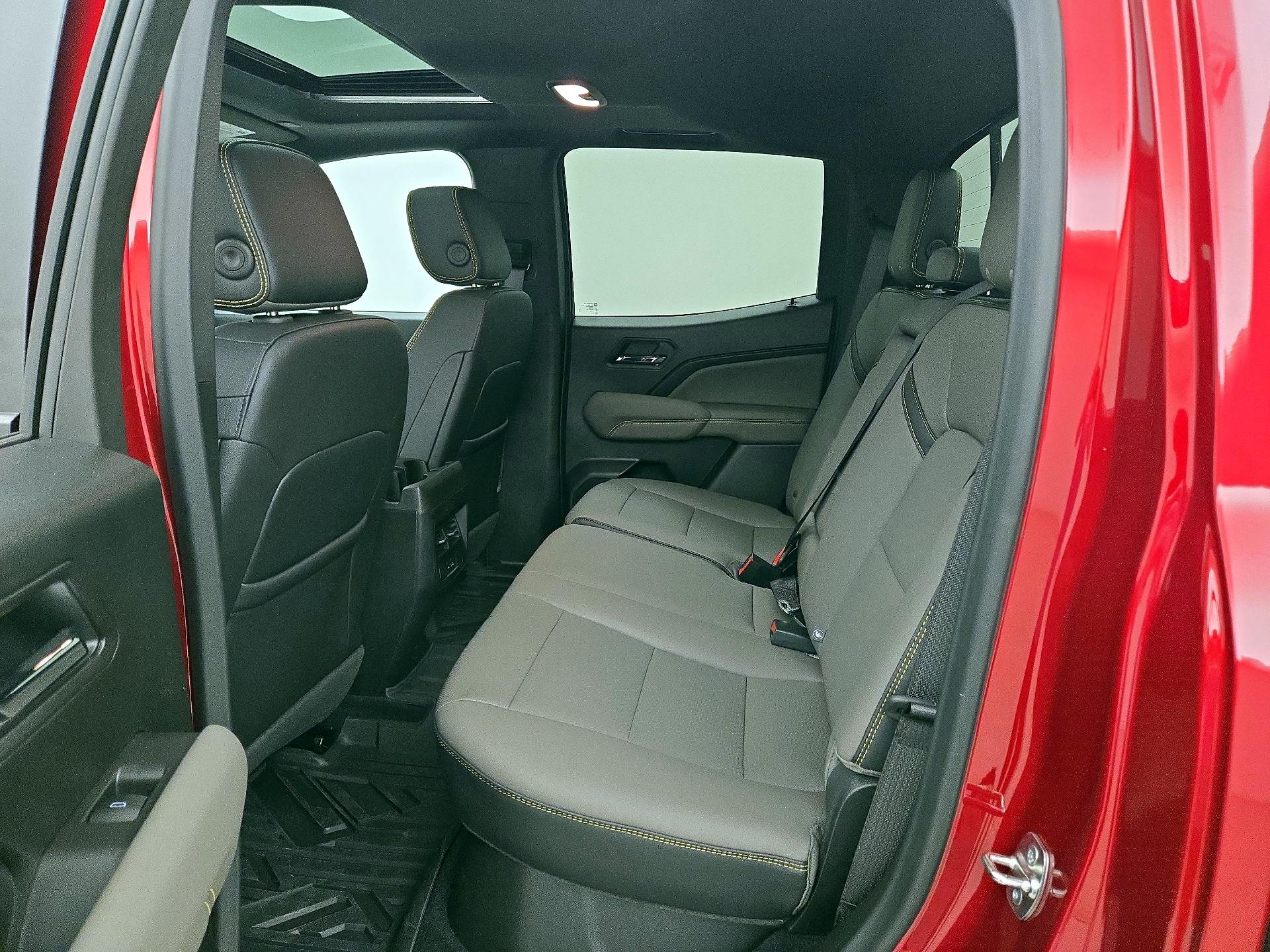 Thumbnail: 2026 Chevrolet Colorado - 20