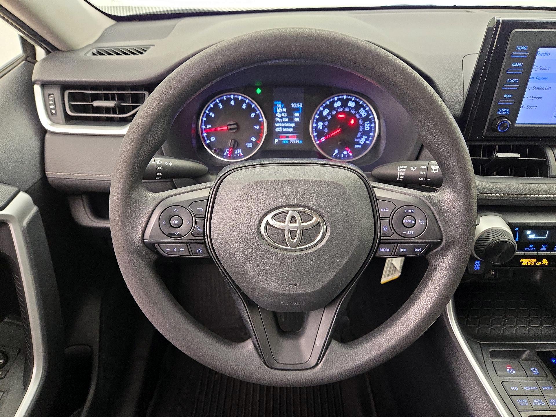 Thumbnail: 2019 Toyota RAV4 - 10