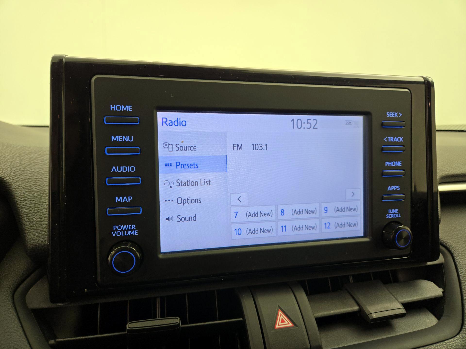 Thumbnail: 2019 Toyota RAV4 - 15