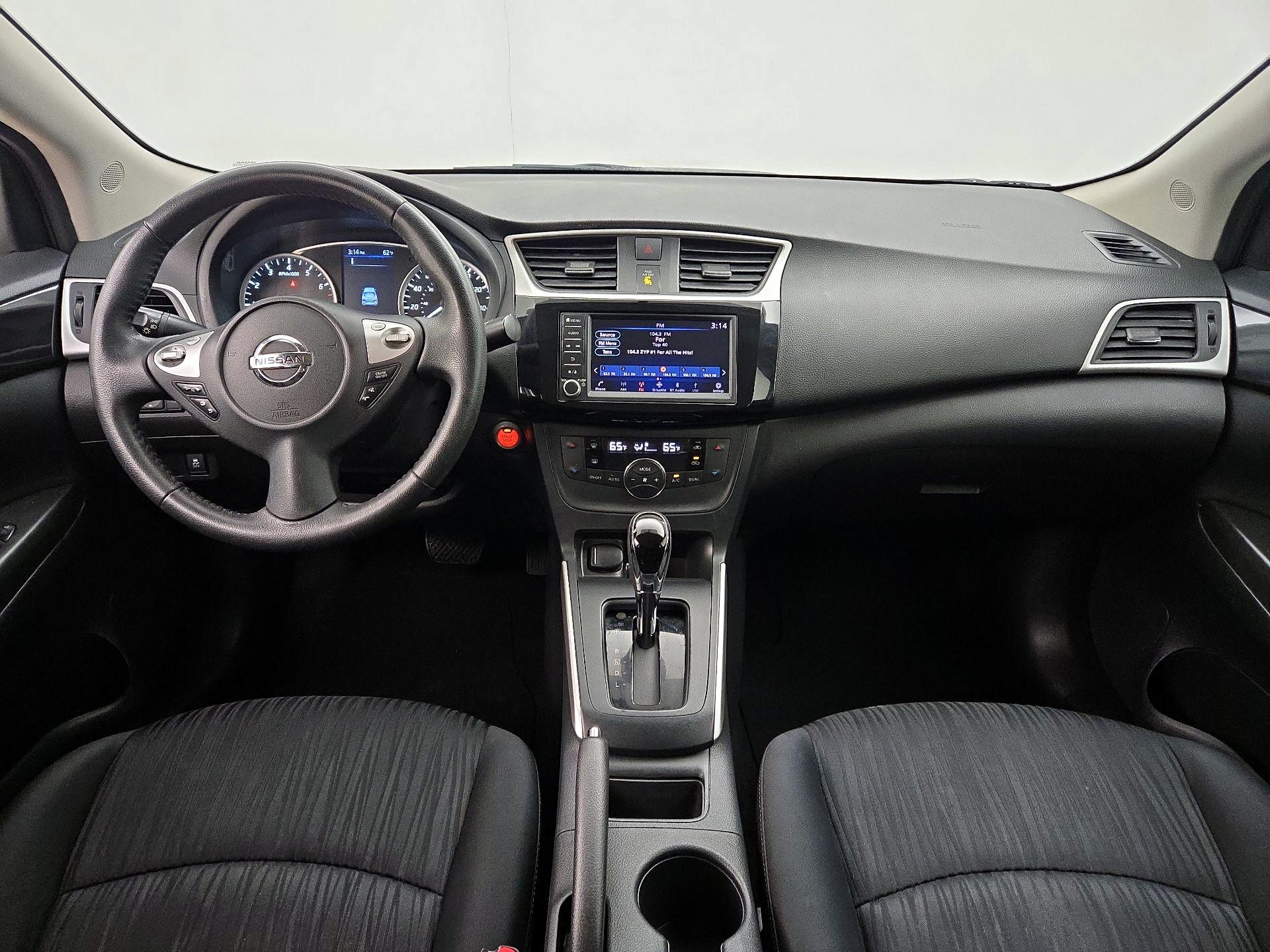 Thumbnail: 2019 Nissan Sentra - 9