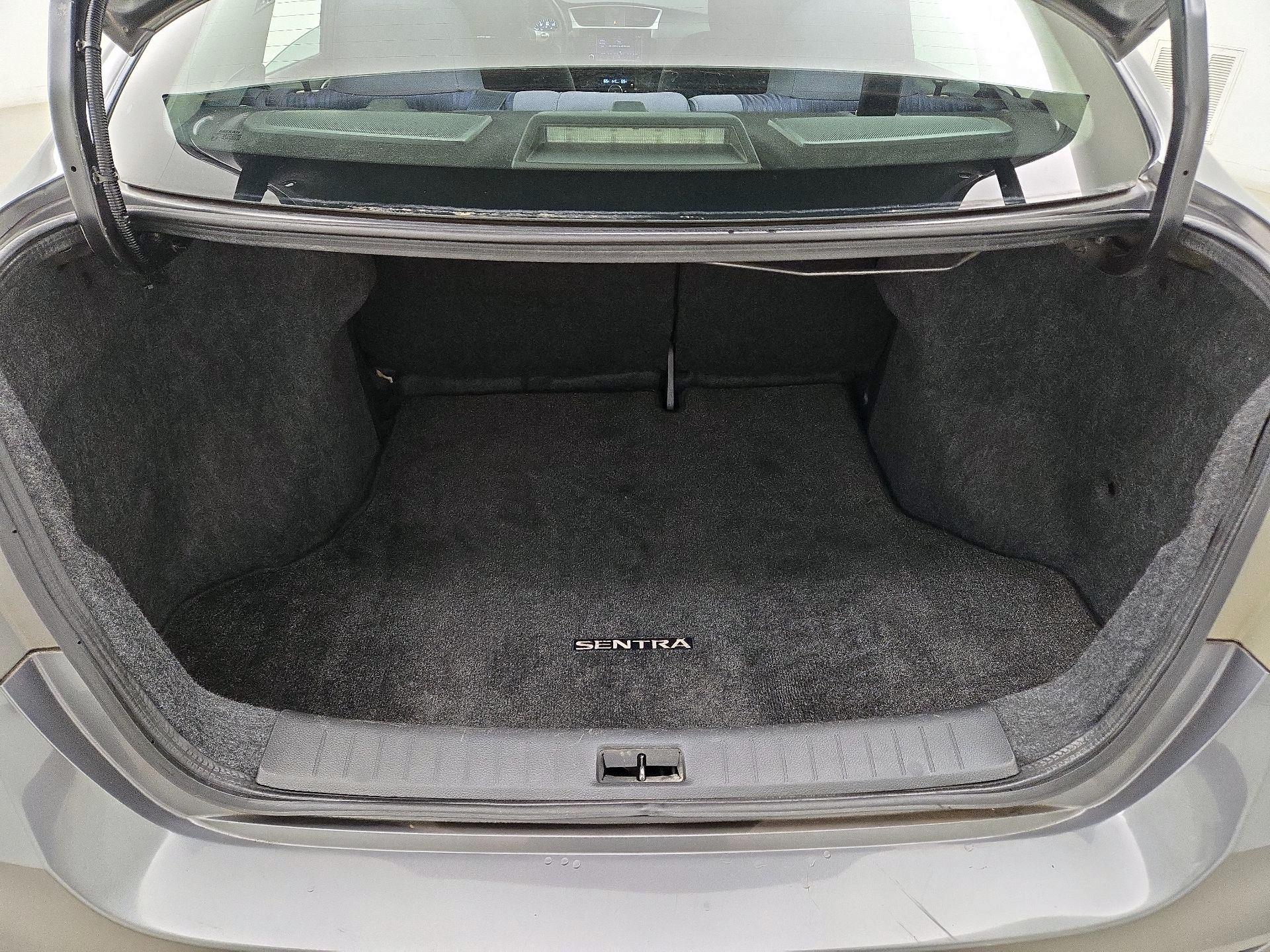 Thumbnail: 2019 Nissan Sentra - 20