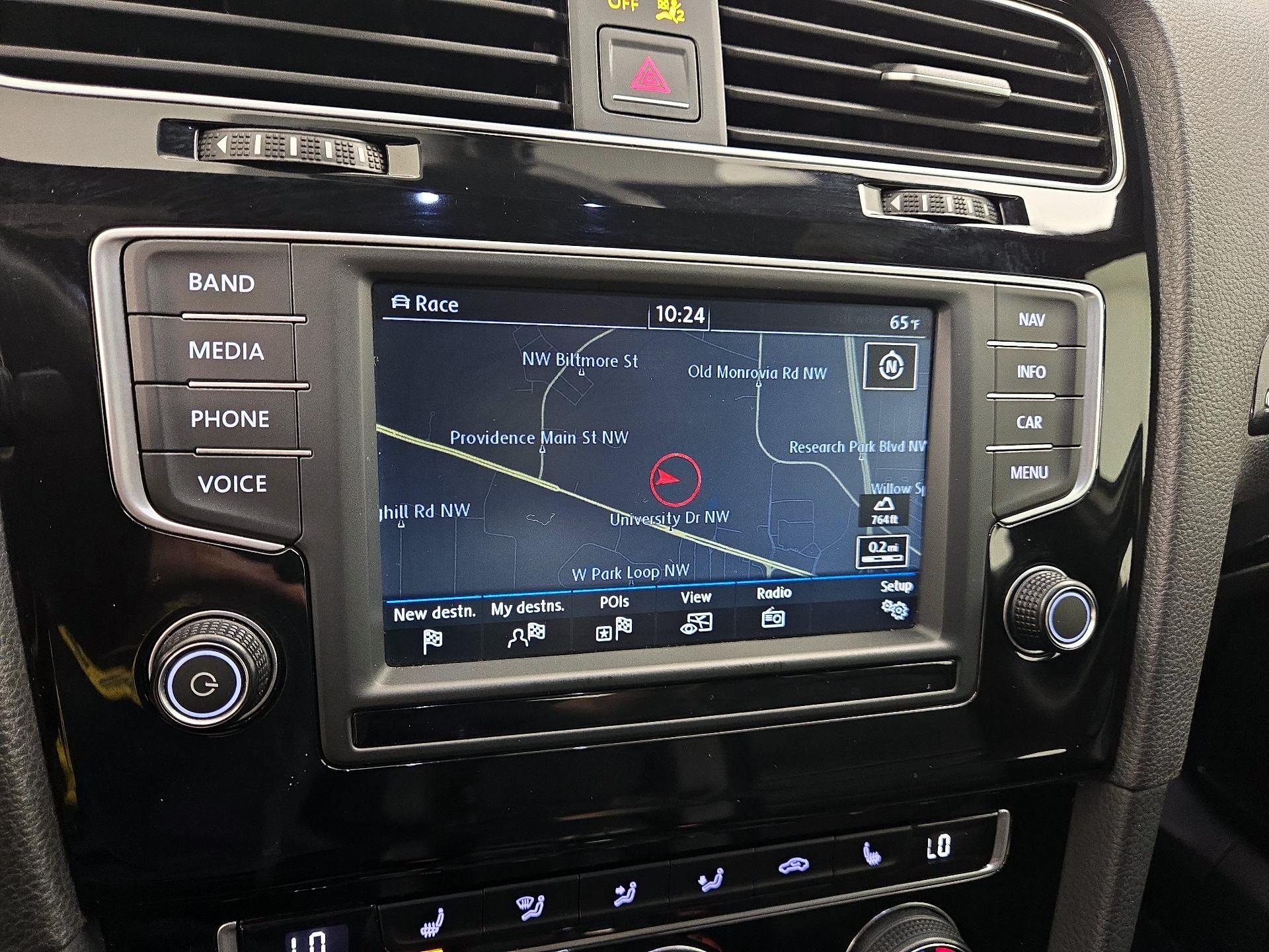 Thumbnail: 2017 Volkswagen Golf - 14