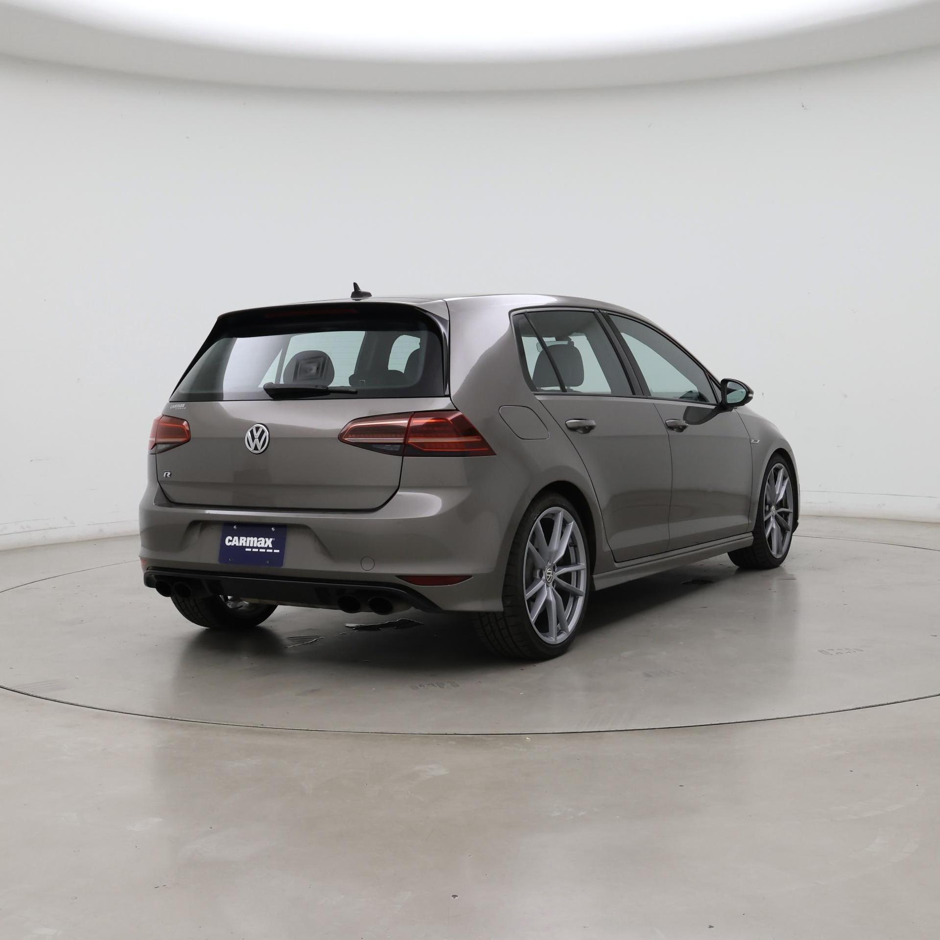 Thumbnail: 2017 Volkswagen Golf - 8