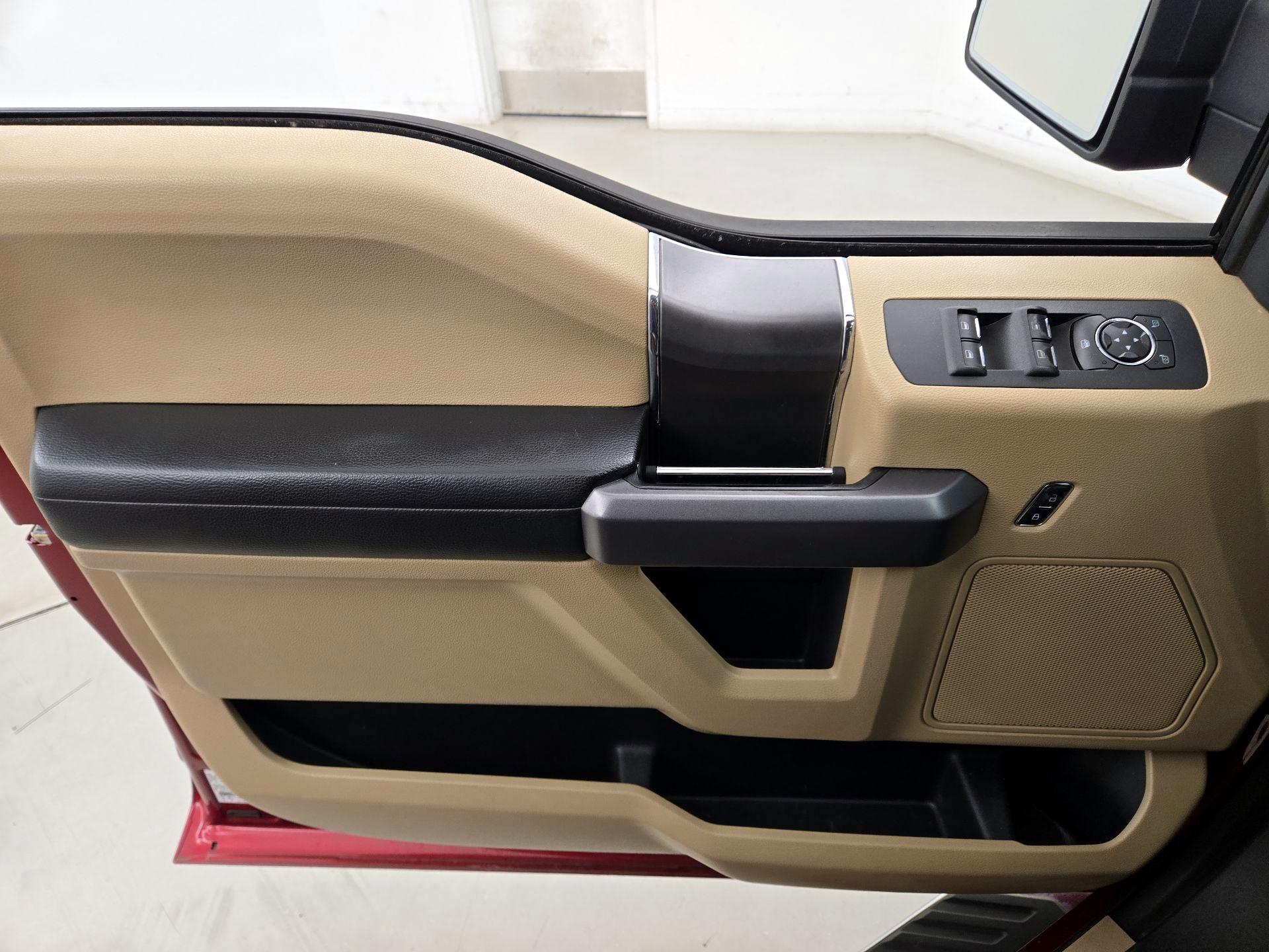 Thumbnail: 2015 Ford F-150 - 12