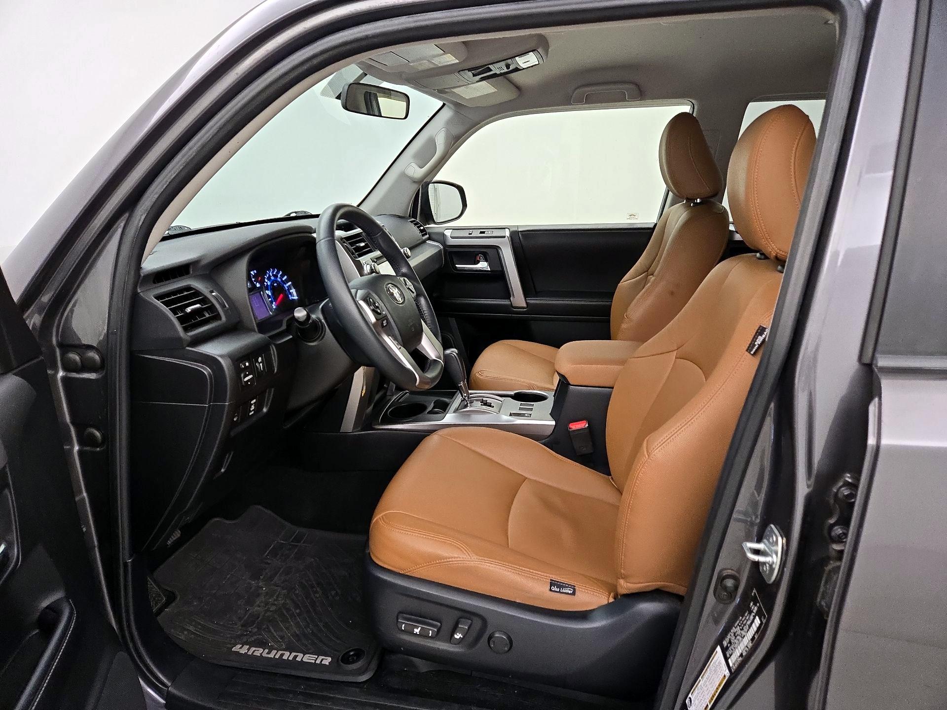 Thumbnail: 2016 Toyota 4Runner - 11