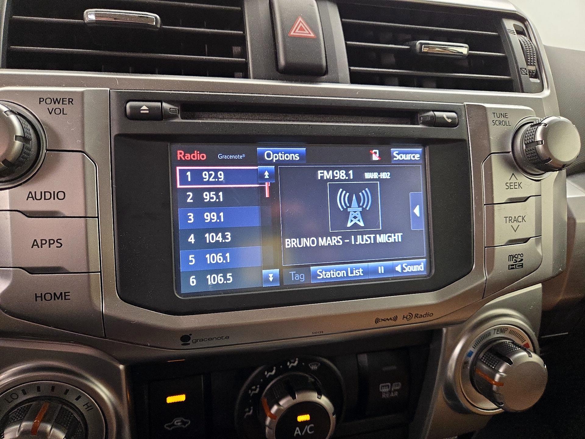 Thumbnail: 2016 Toyota 4Runner - 15