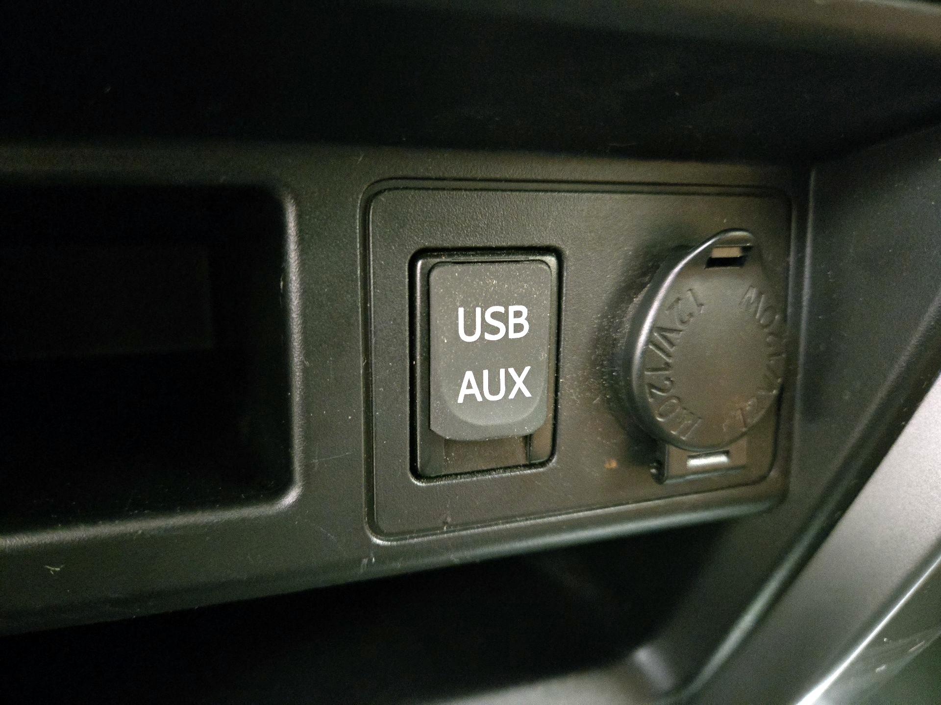 Thumbnail: 2016 Toyota 4Runner - 18