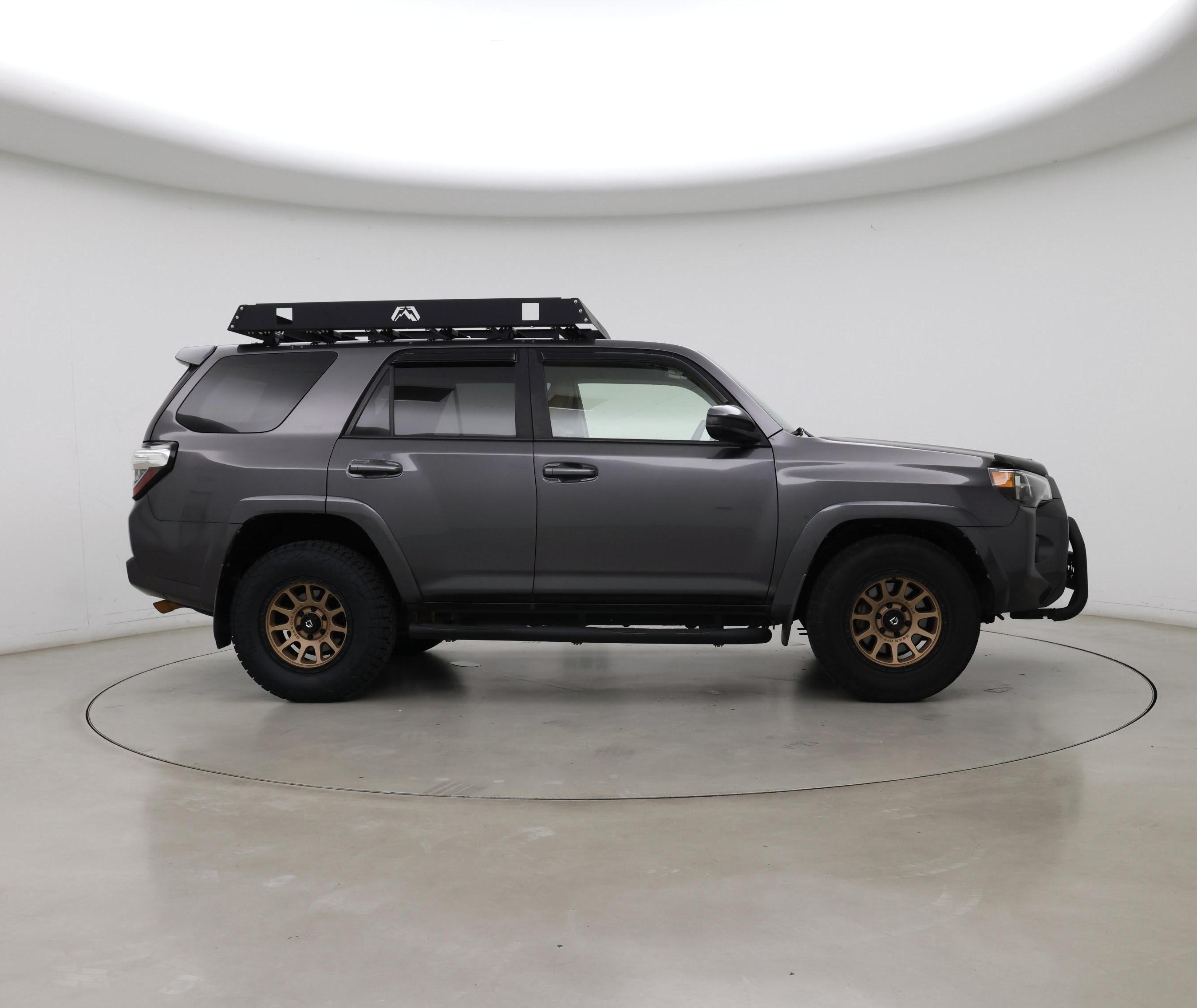 Thumbnail: 2016 Toyota 4Runner - 7