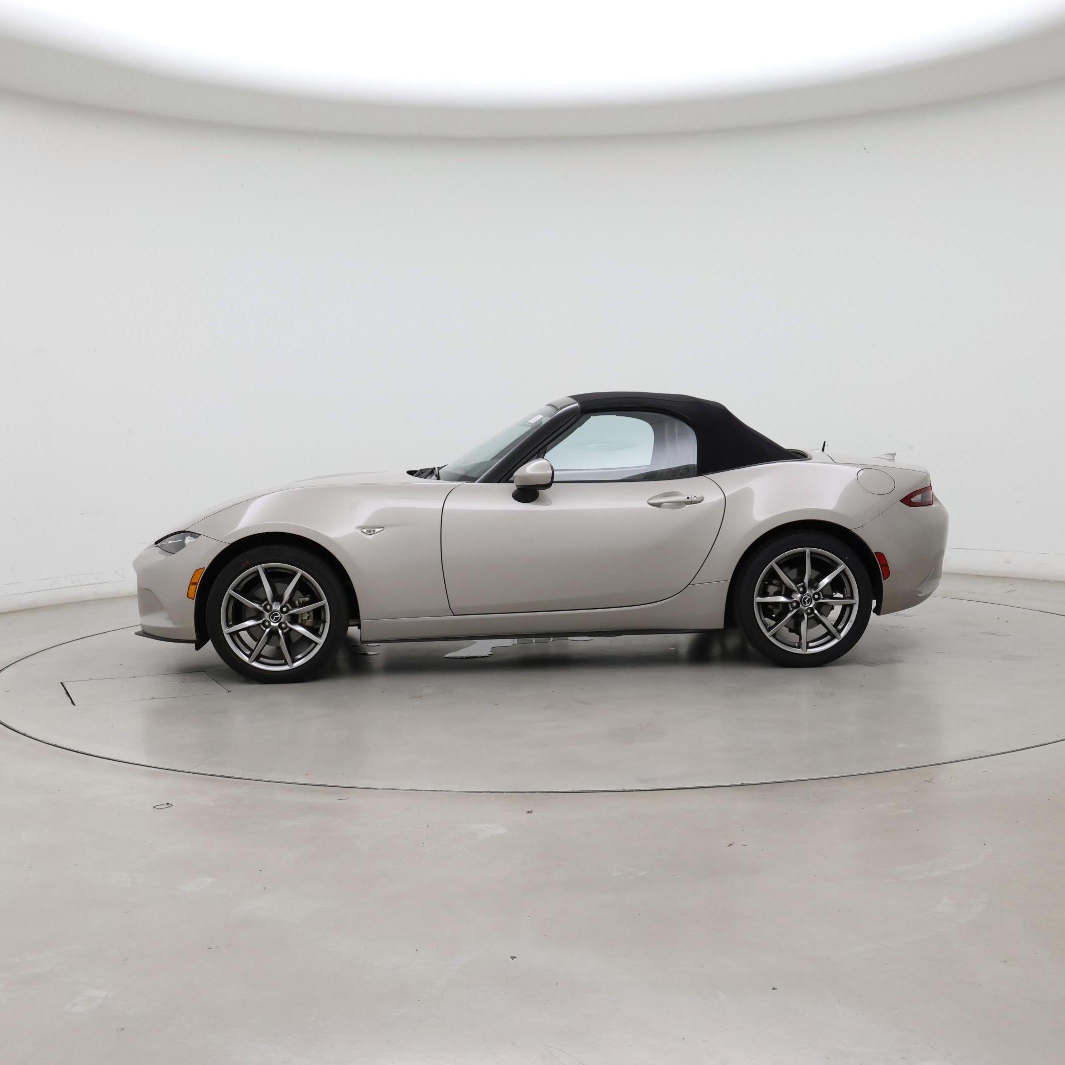 Thumbnail: 2023 Mazda MX-5 Miata - 3