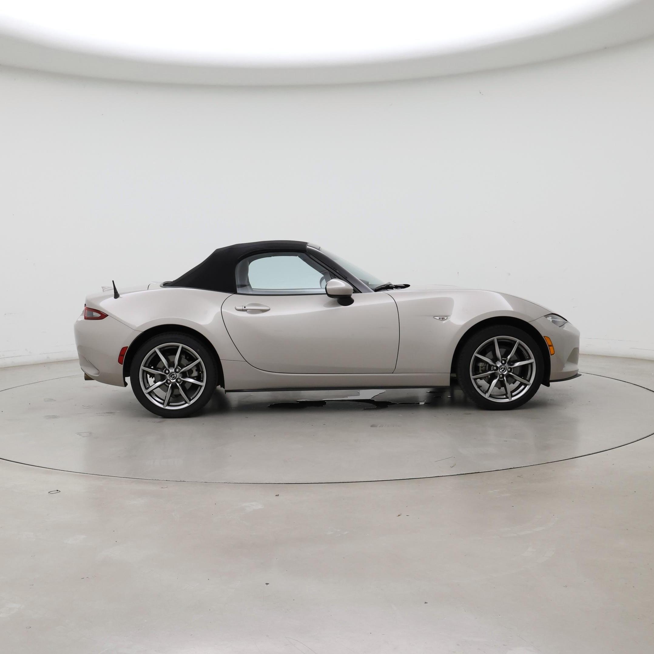 Thumbnail: 2023 Mazda MX-5 Miata - 7