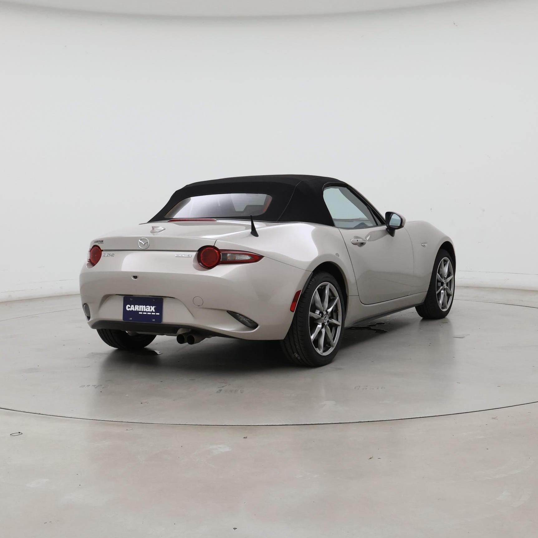 Thumbnail: 2023 Mazda MX-5 Miata - 8