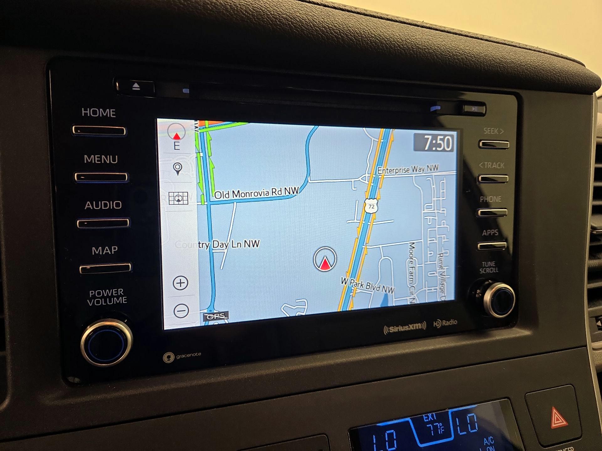 Thumbnail: 2020 Toyota Sienna - 14