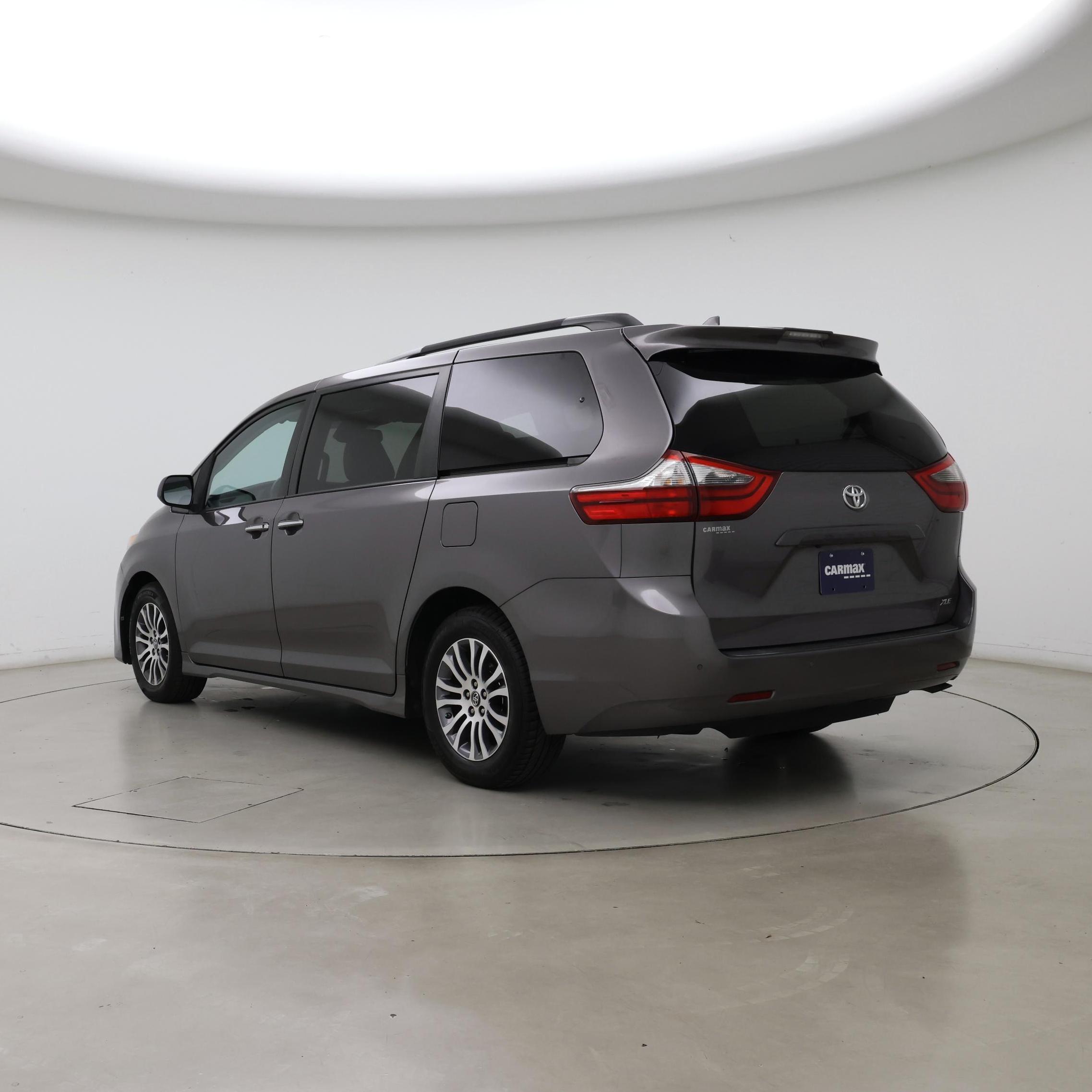 Thumbnail: 2020 Toyota Sienna - 2