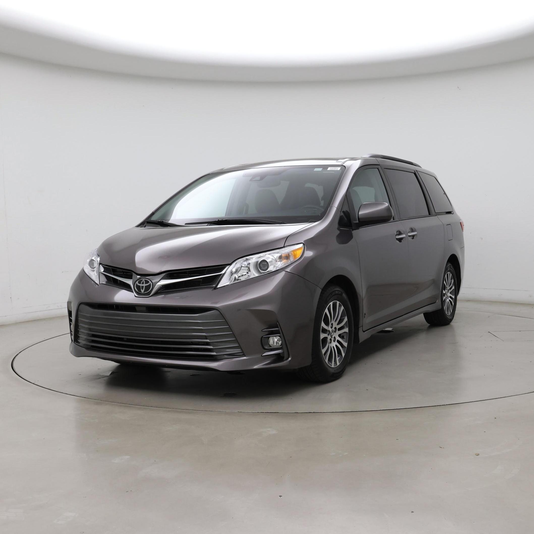 Thumbnail: 2020 Toyota Sienna - 4
