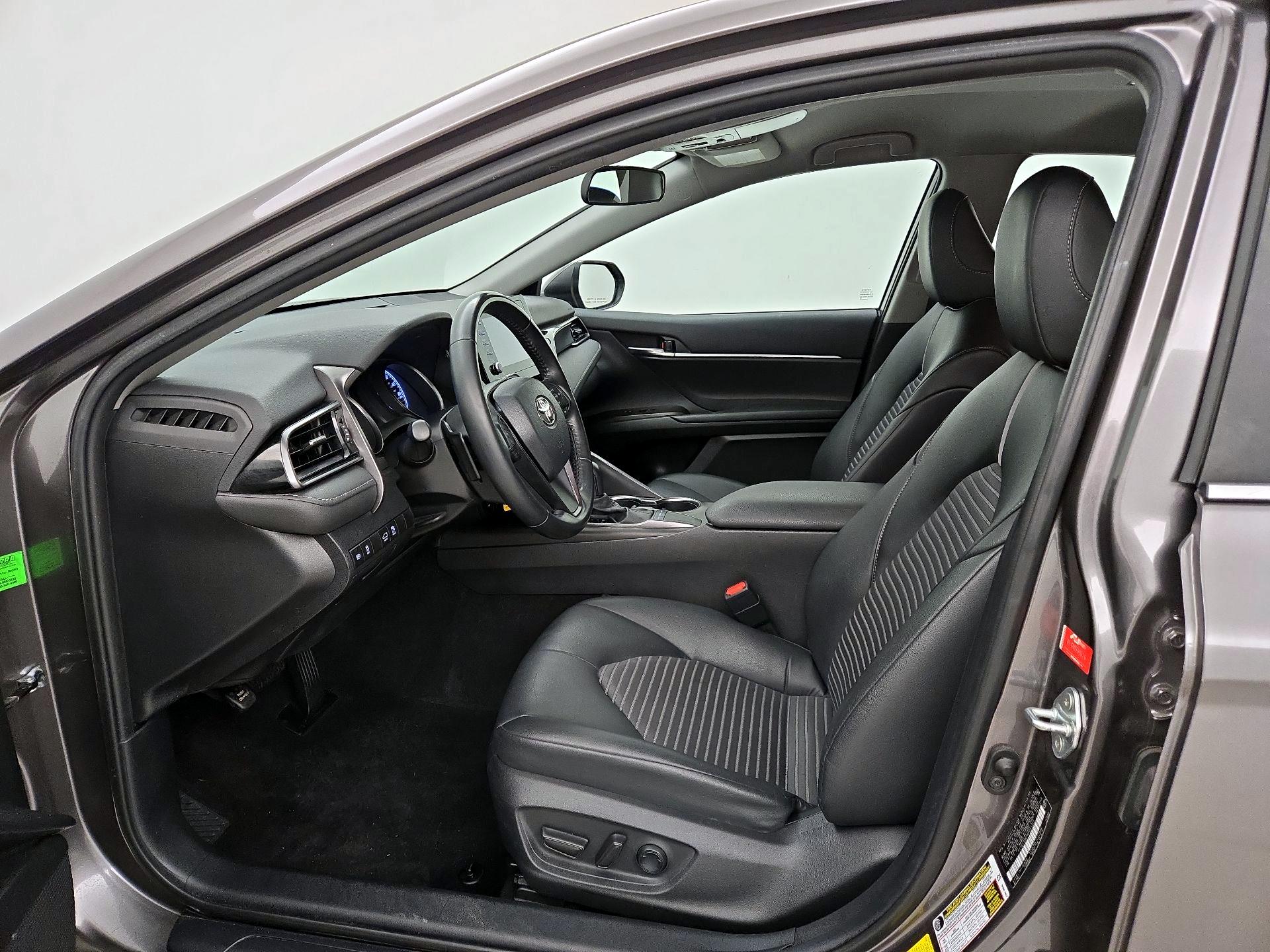 Thumbnail: 2022 Toyota Camry - 11