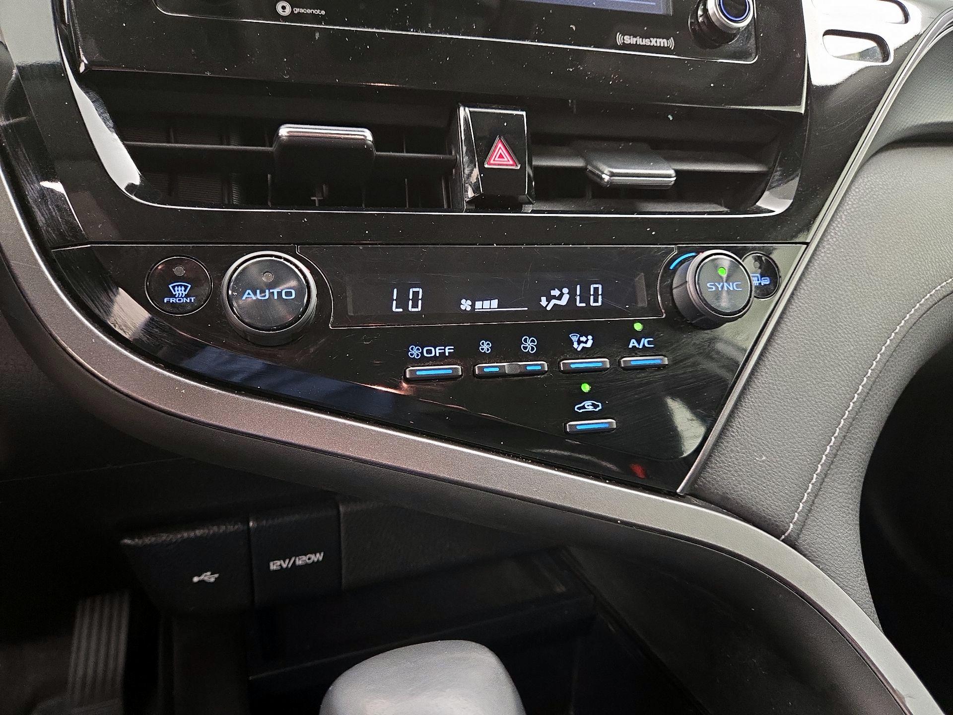 Thumbnail: 2022 Toyota Camry - 16