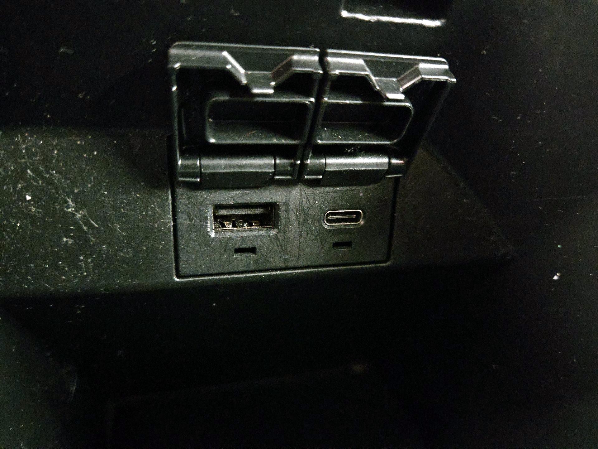 Thumbnail: 2022 Toyota Camry - 18