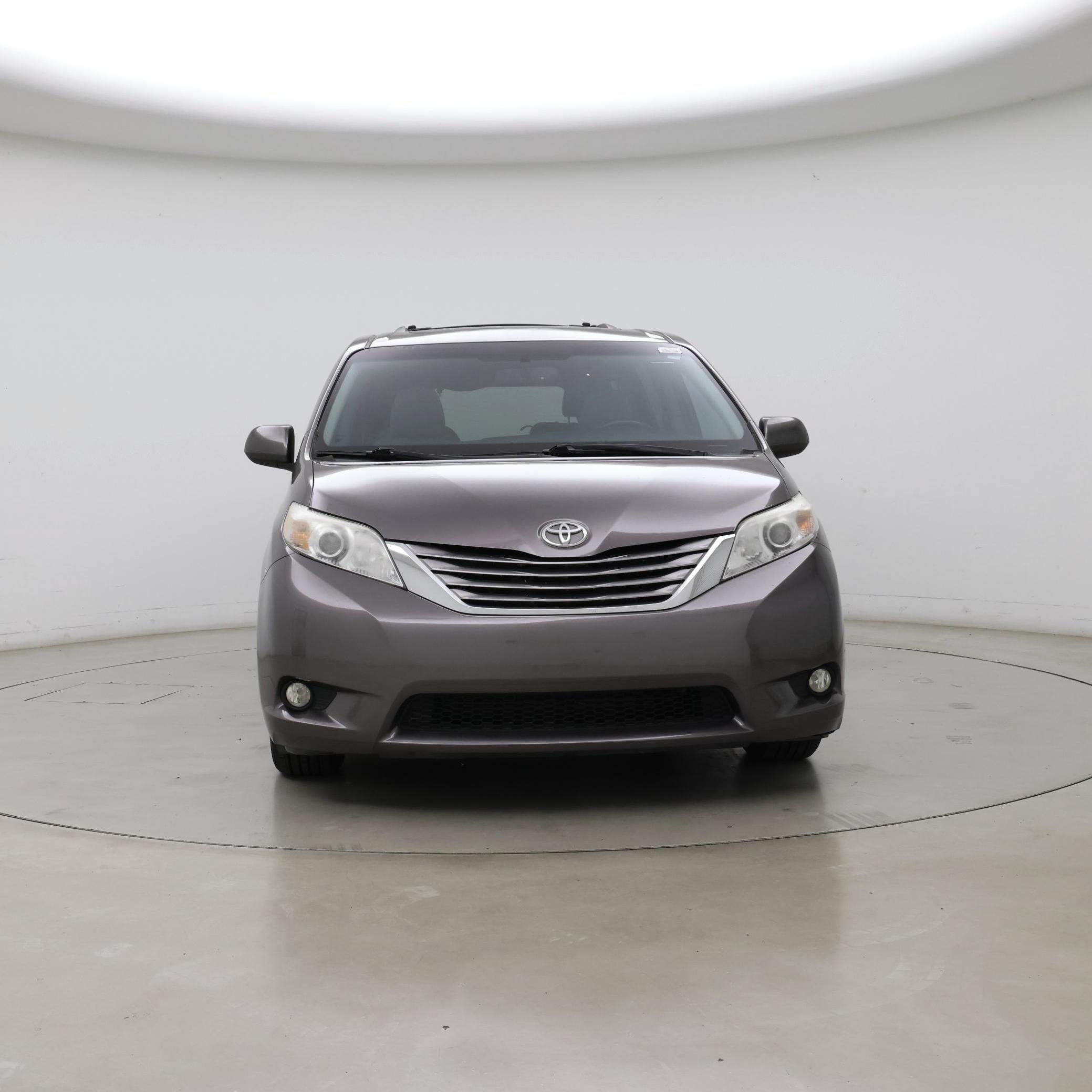 Thumbnail: 2017 Toyota Sienna - 5