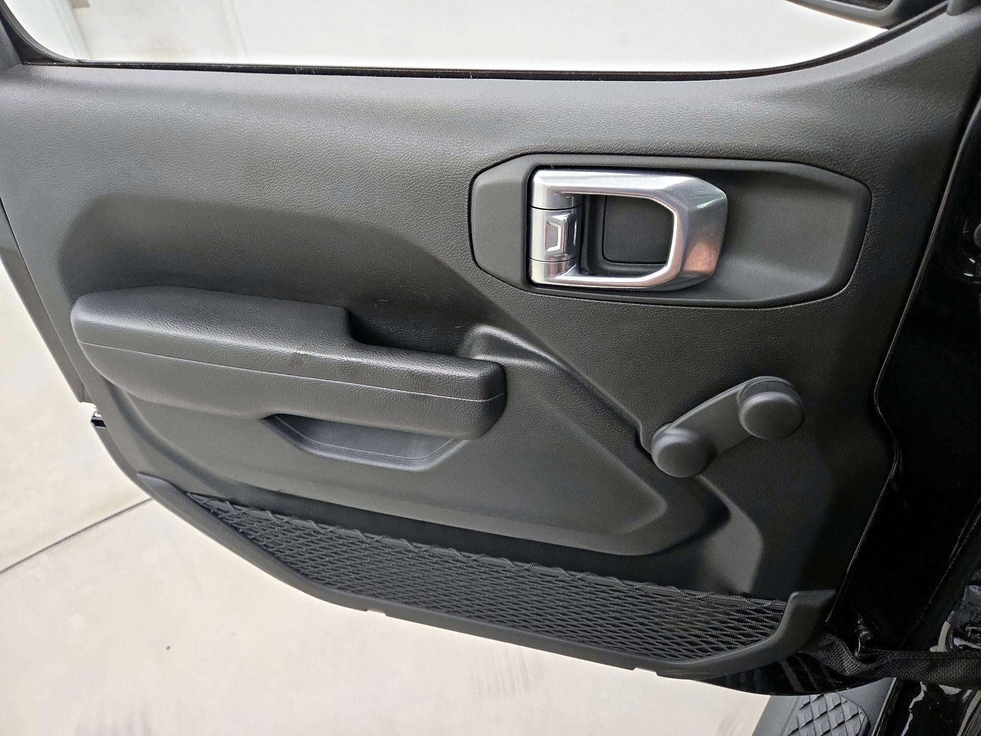 Thumbnail: 2024 Jeep Gladiator - 12