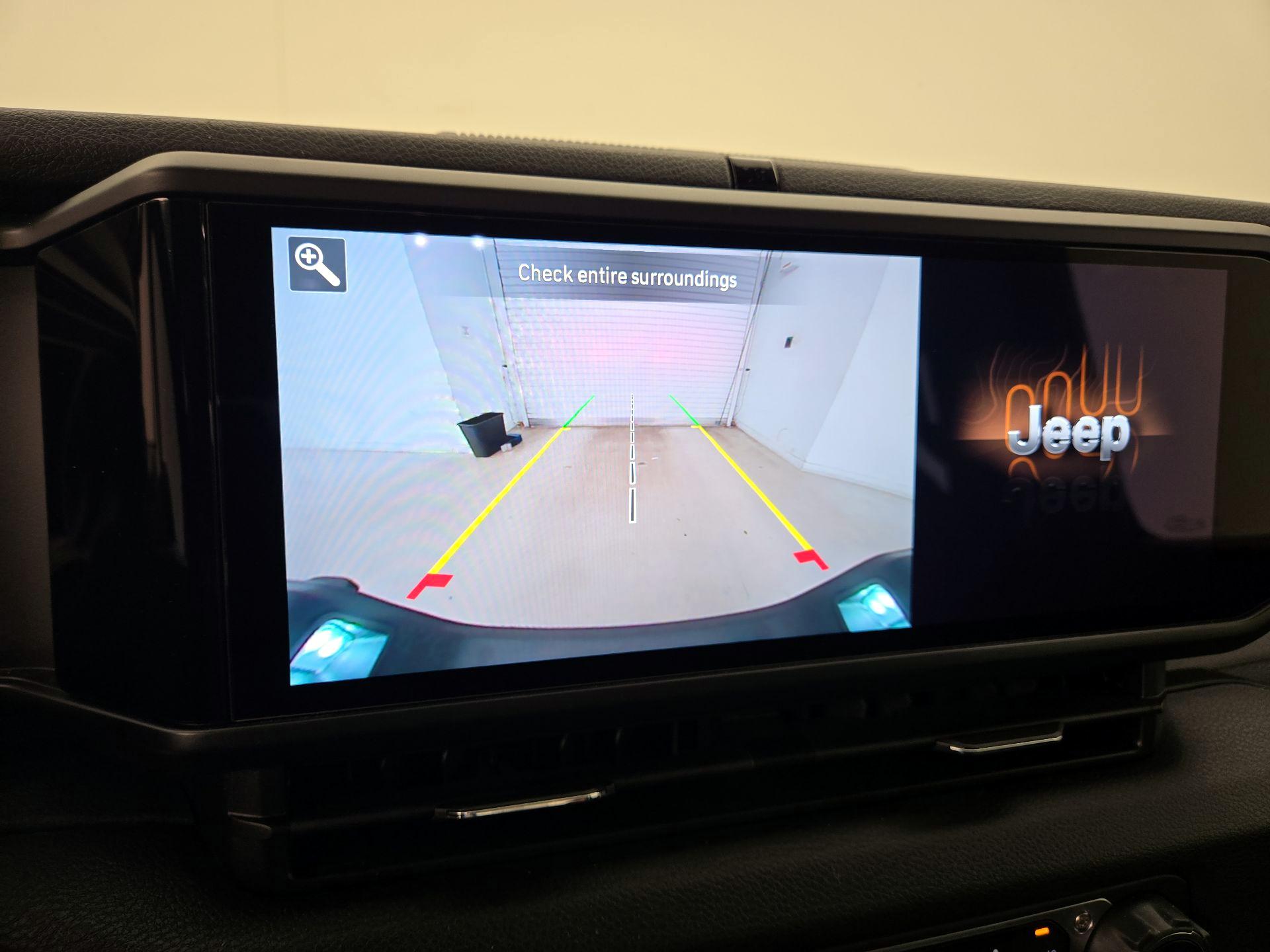 Thumbnail: 2024 Jeep Gladiator - 14