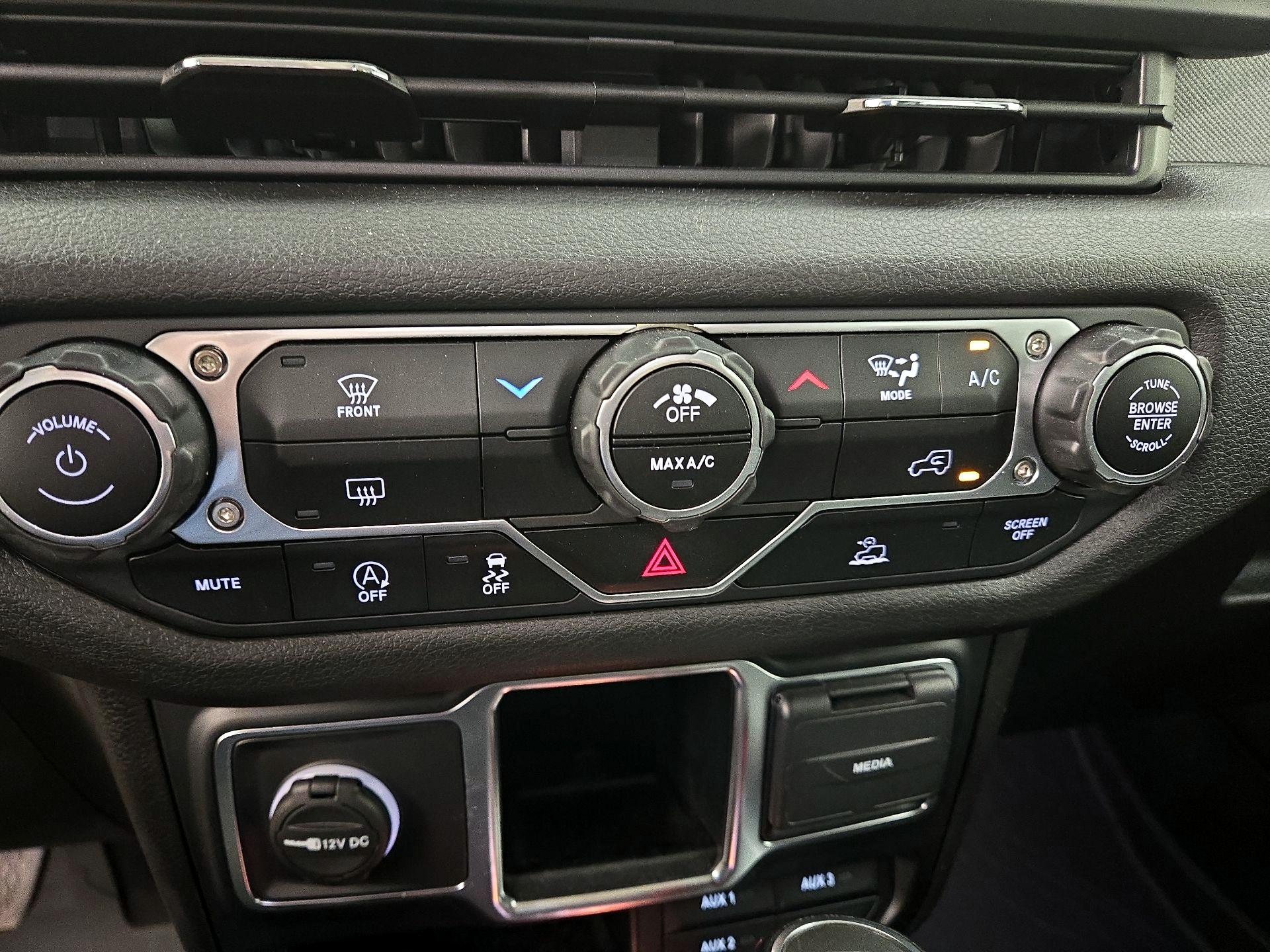 Thumbnail: 2024 Jeep Gladiator - 16