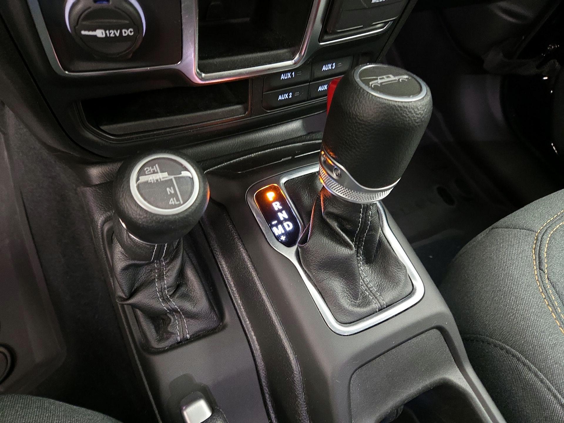 Thumbnail: 2024 Jeep Gladiator - 17